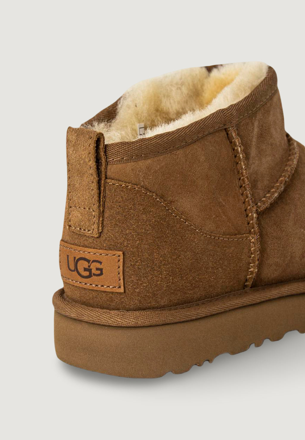 Stivali UGG CLASSIC ULTRA MINI