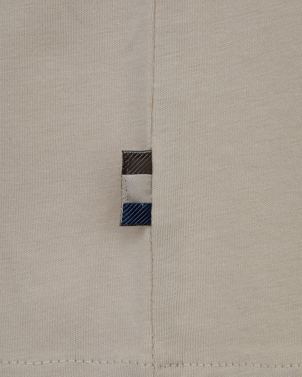T-shirt Aquascutum Active CENTRAL SMALL LOGO T-SHIRT