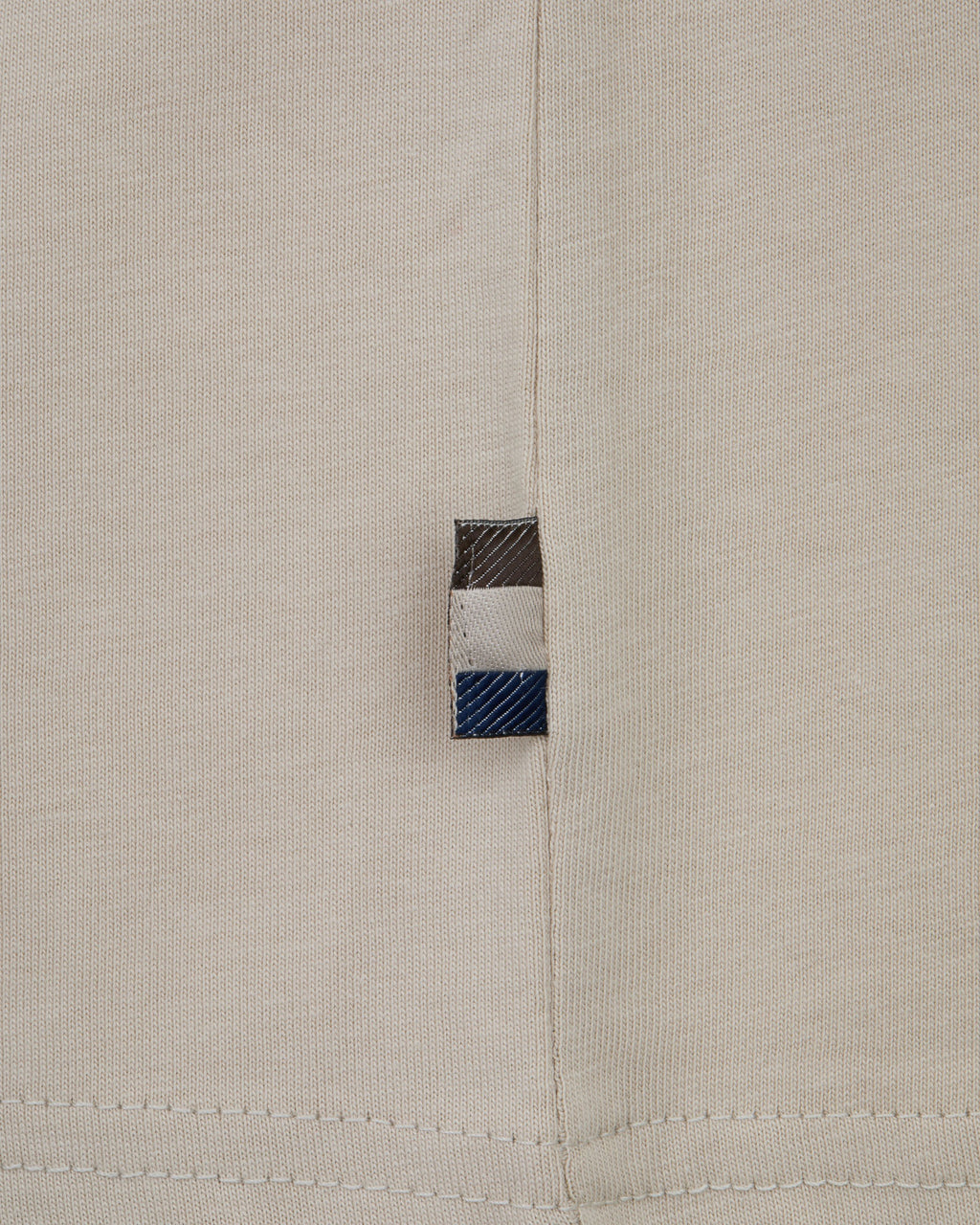 T-shirt Aquascutum Active SMALL LOGO T-SHIRT
