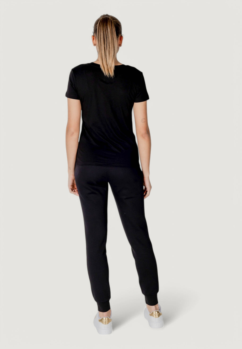 T-shirts Armani Exchange XW000831 AF10356