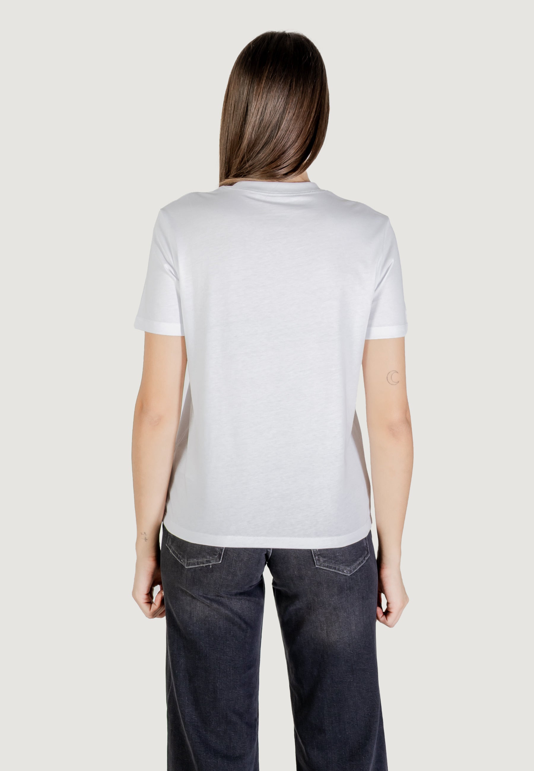 T-shirts Calvin Klein Jeans SS 20s CLASSIC LOGO