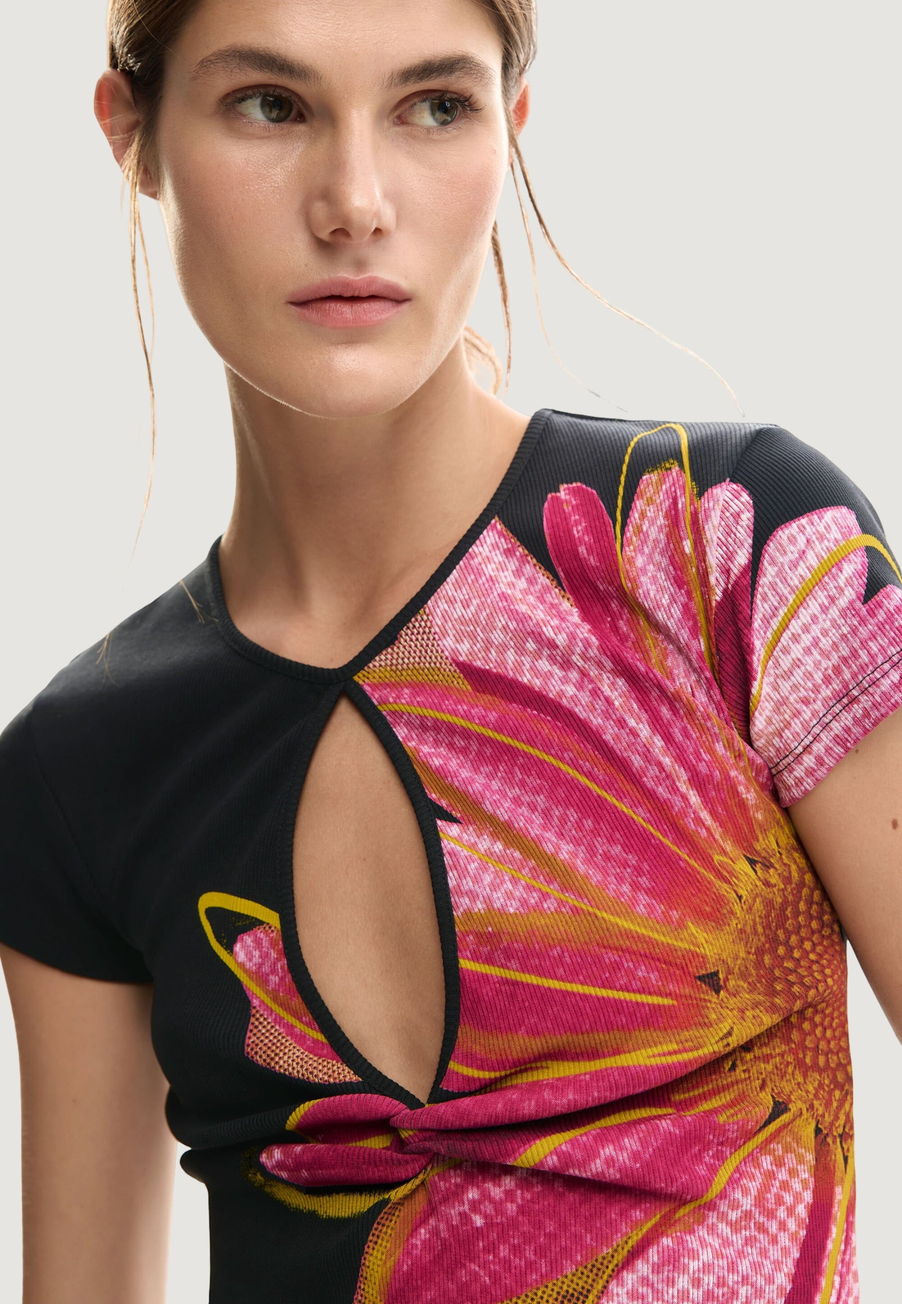 T-shirts Desigual TS_DUBLIN