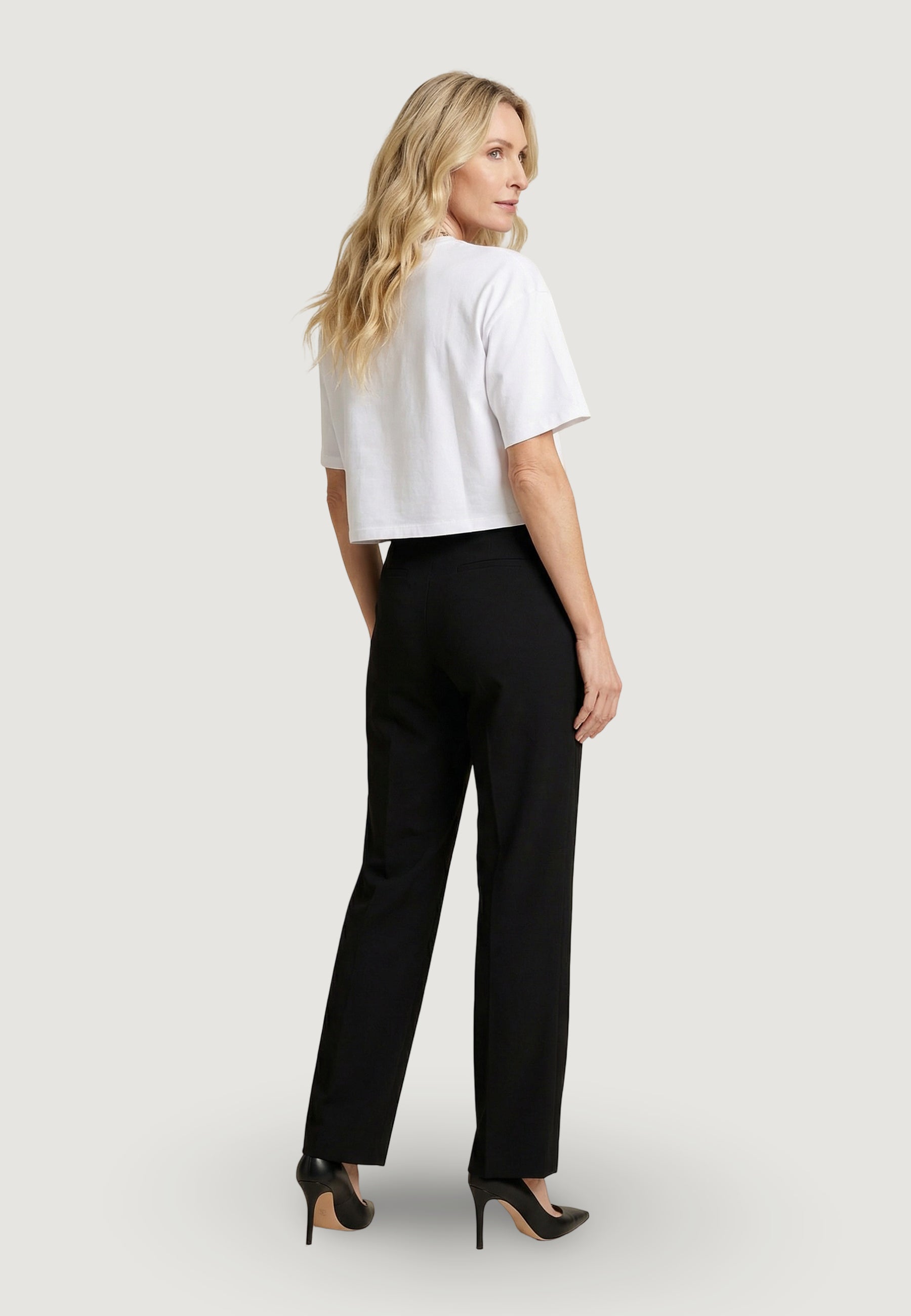 T-shirt Guess Active GABI SS CN T-SHIRT