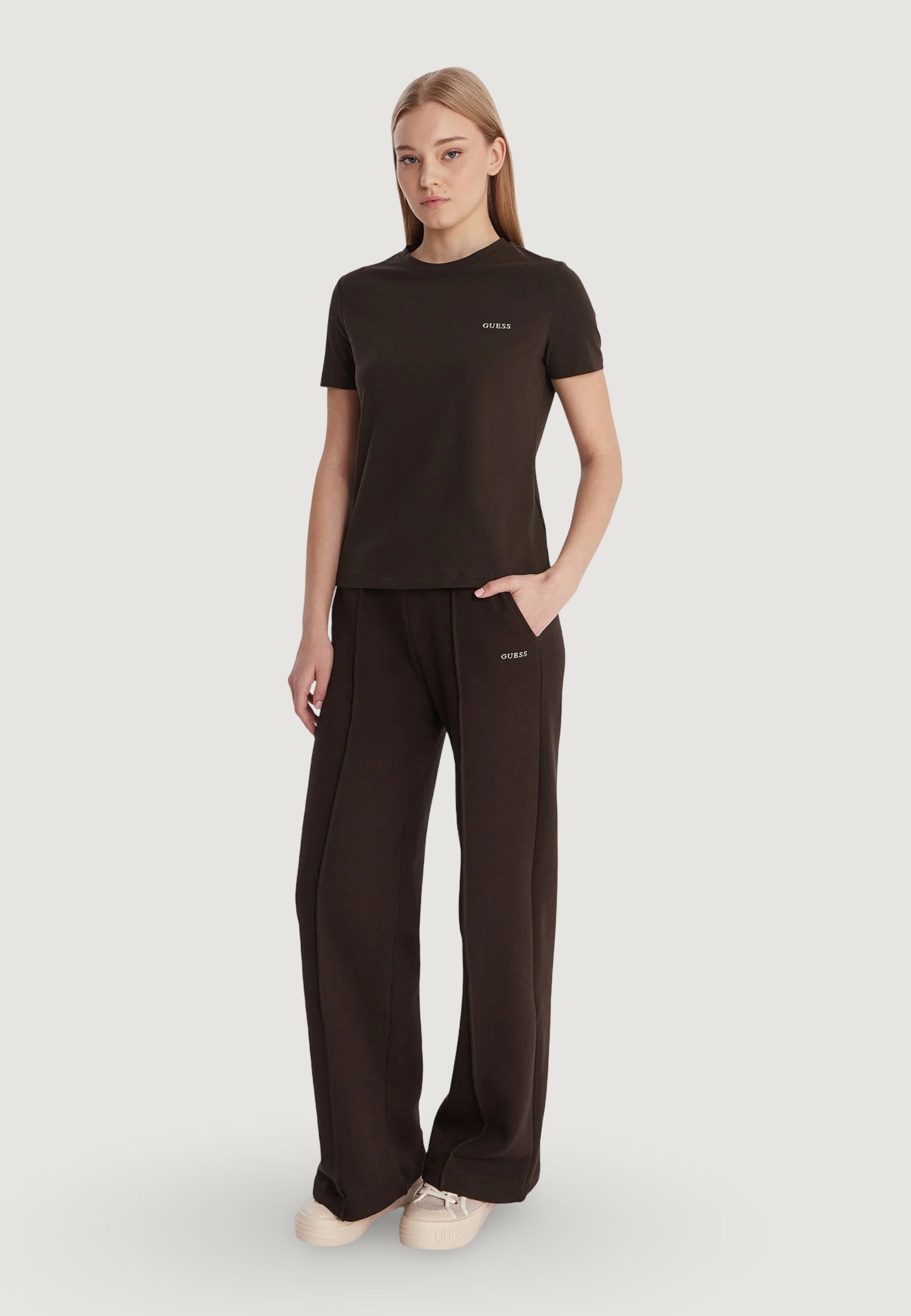 T-shirt Guess Active TRACEY CN SS T-SHIRT