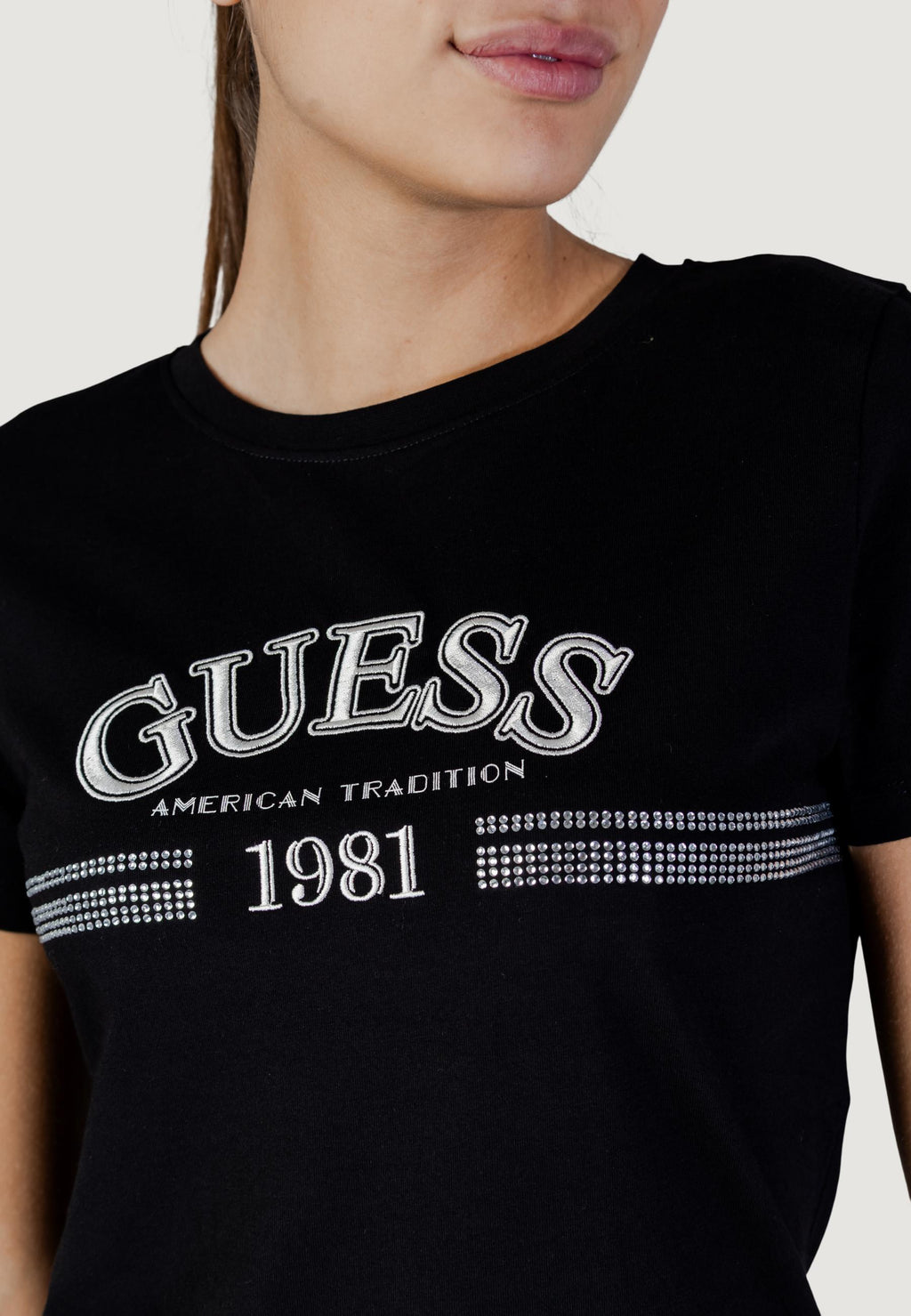 T-shirt Guess Active ALDA CN SS T-SHIRT