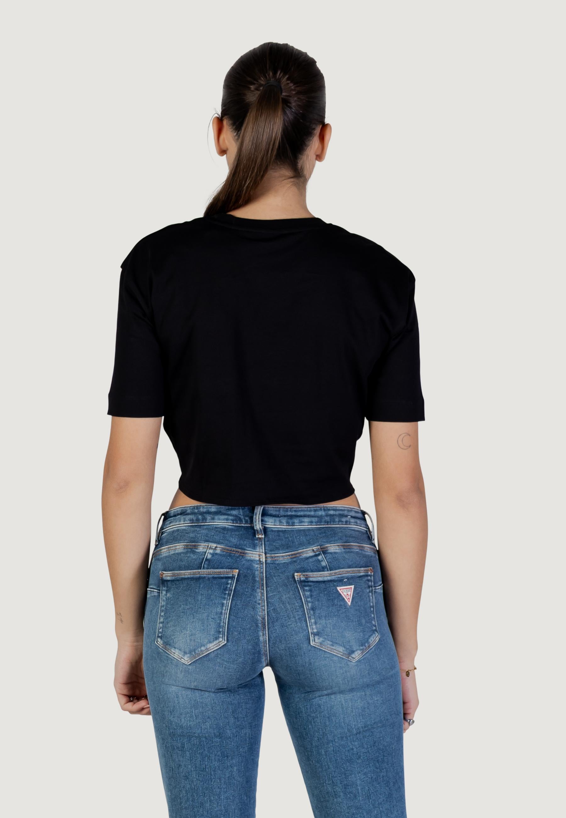 T-shirt Guess Active MARTINA CN SS T-SHIRT