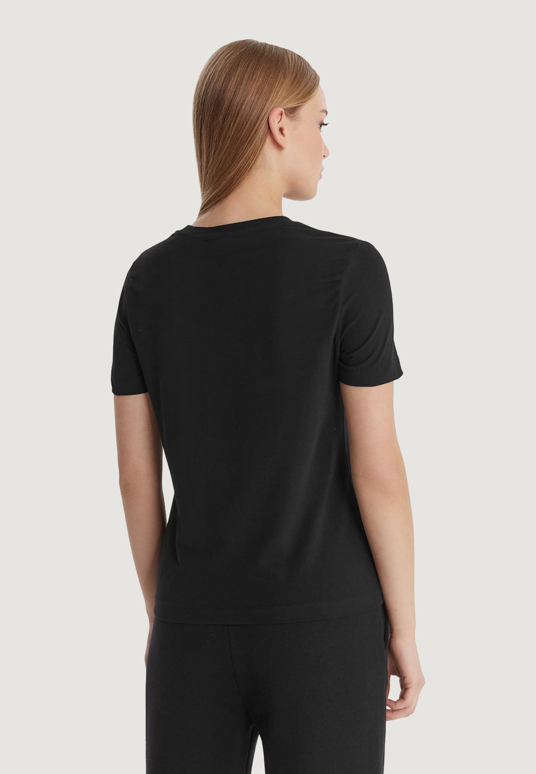 T-shirts Guess Active TRACEY CN SS T-SHIRT