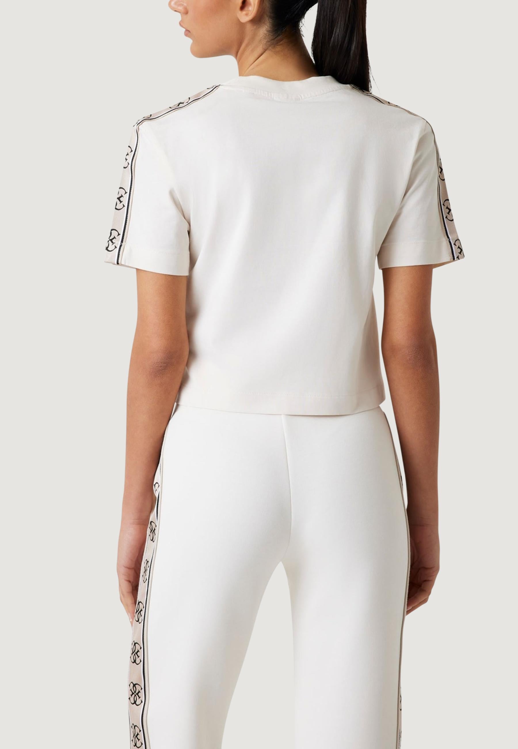 T-shirt Guess Active BRITNEY CROP TEE