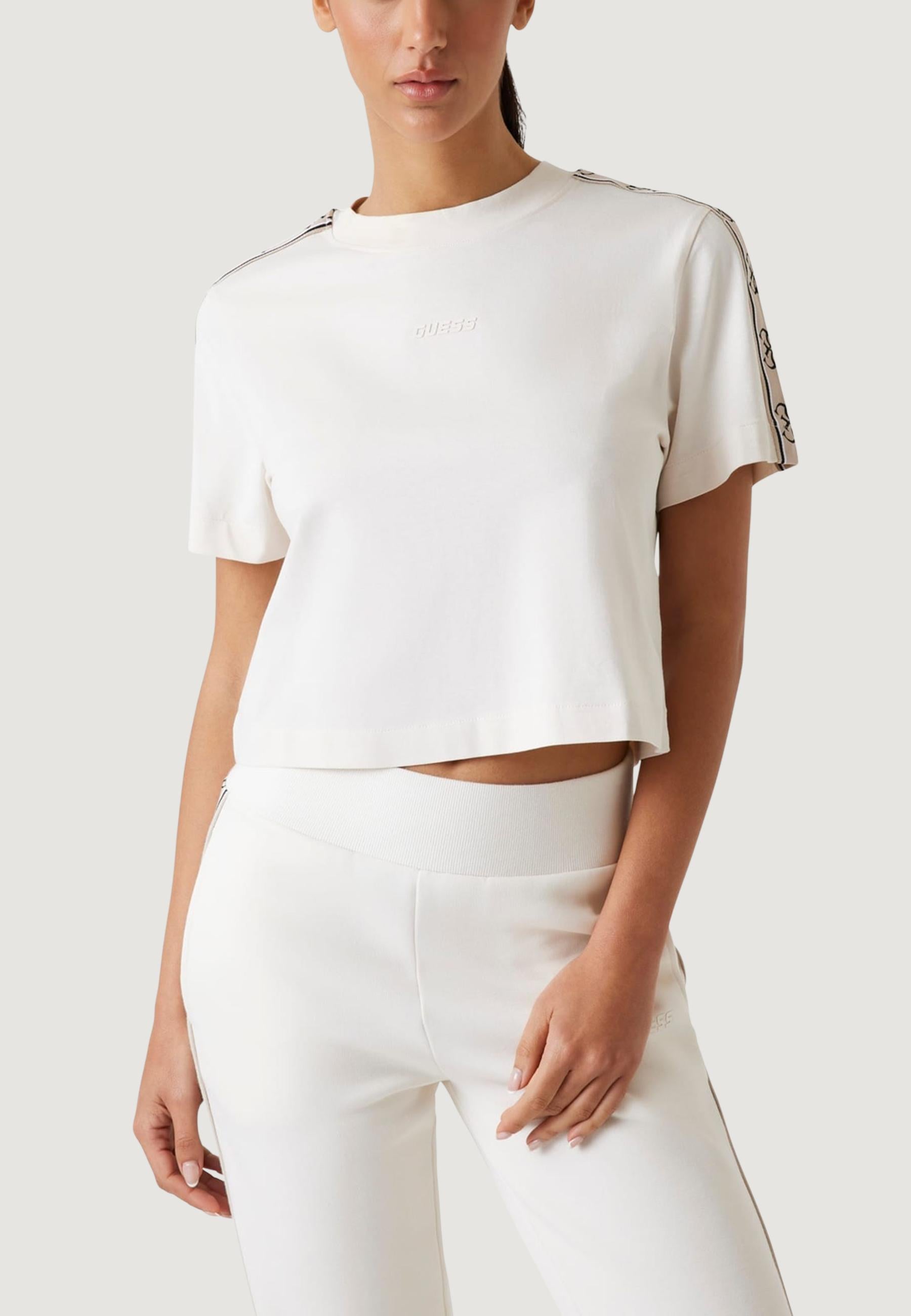 T-shirts Guess Active BRITNEY CROP TEE