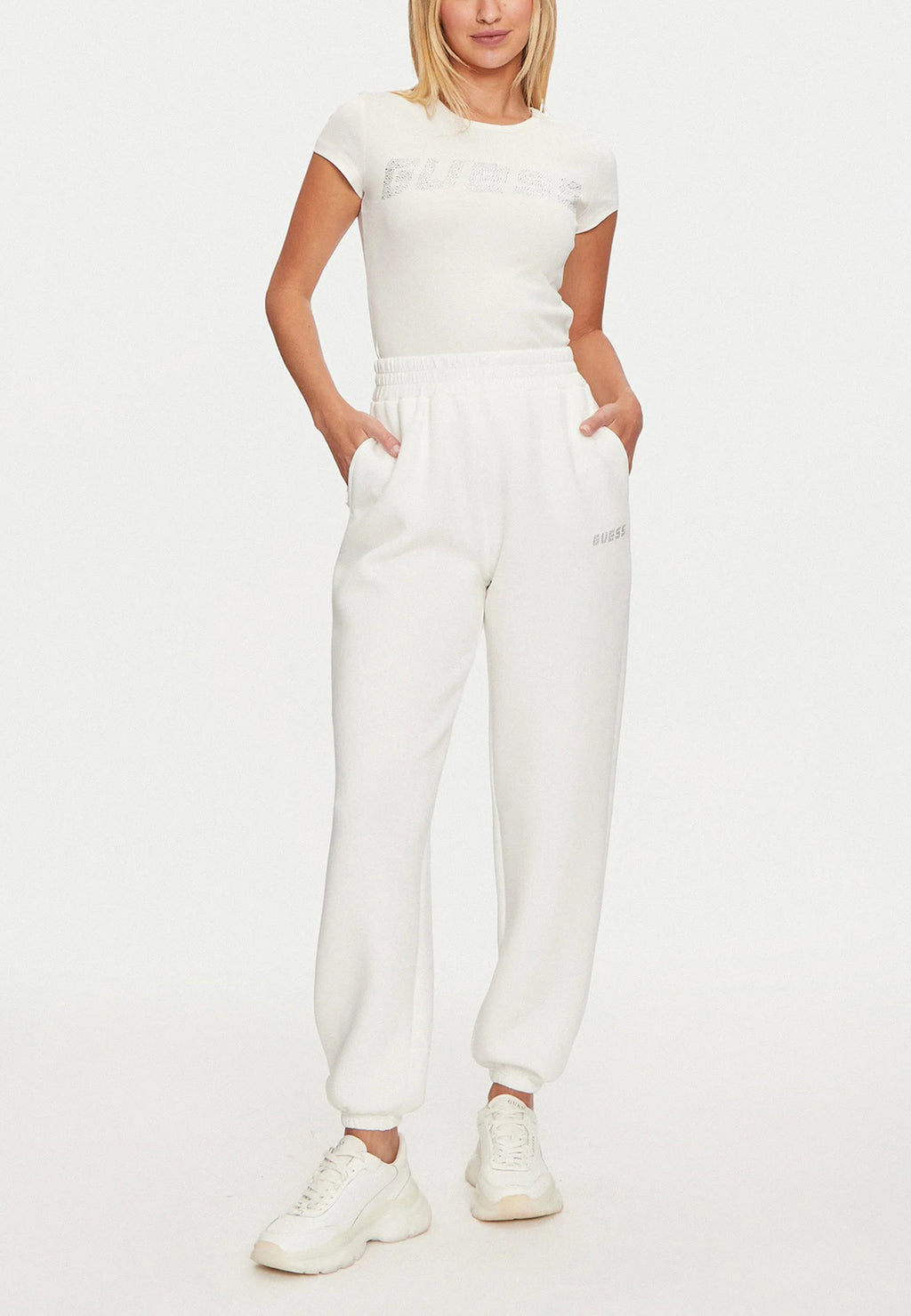 T-shirts Guess Active KIARA SS