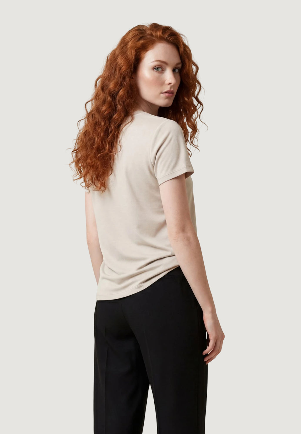 T-shirt Guess CN SS LOGO LACE TEE