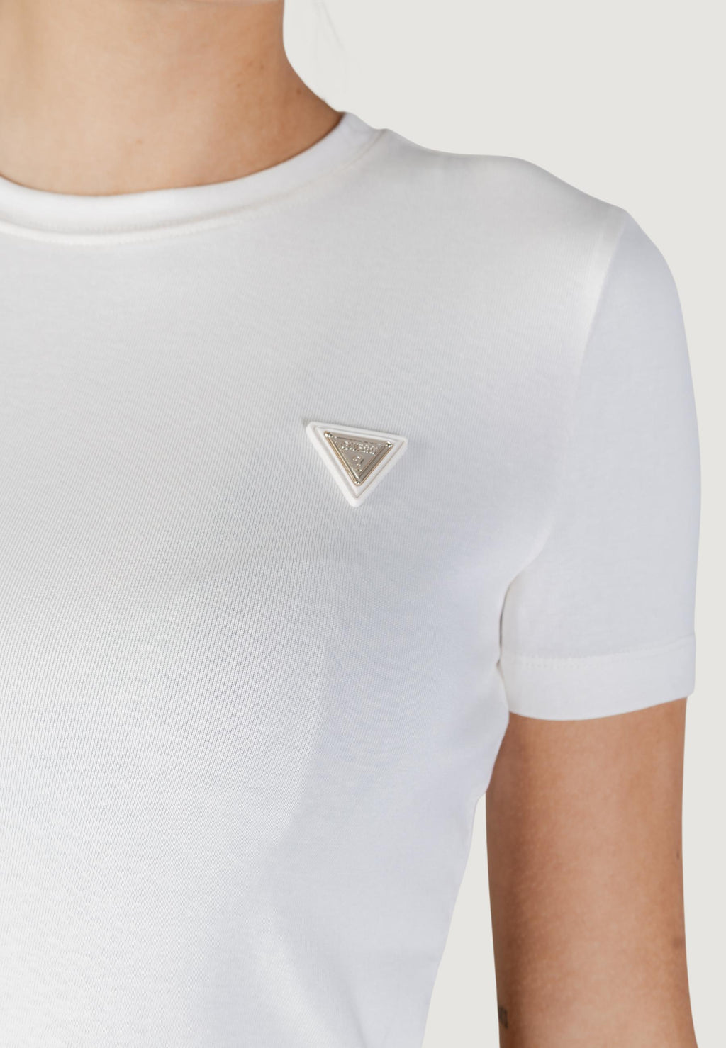 T-shirt Guess Active SONIA CN SS T-SHIRT