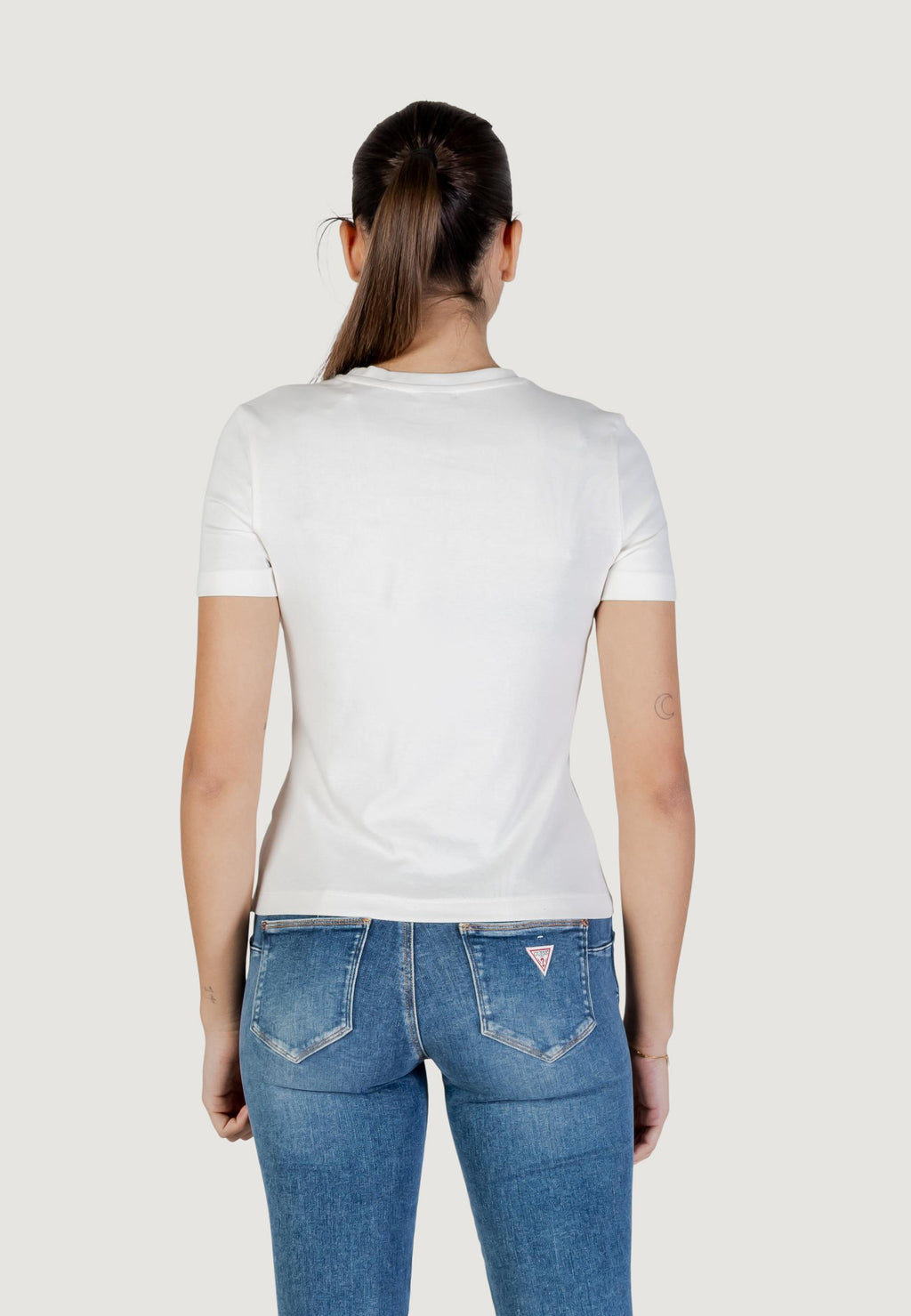 T-shirt Guess Active SONIA CN SS T-SHIRT