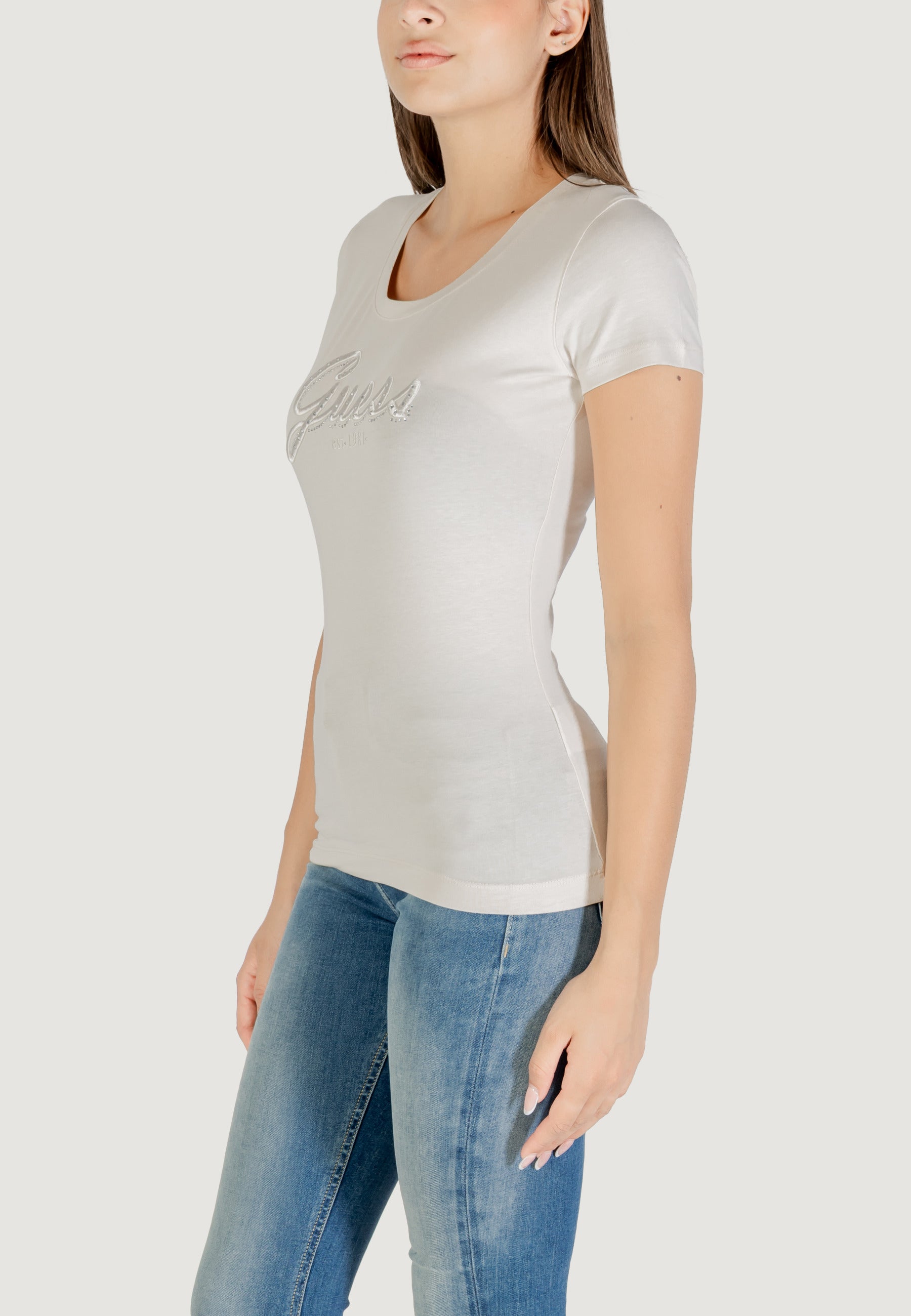 T-shirts Guess CN SS EMBRO SCRIPT LOGO TEE