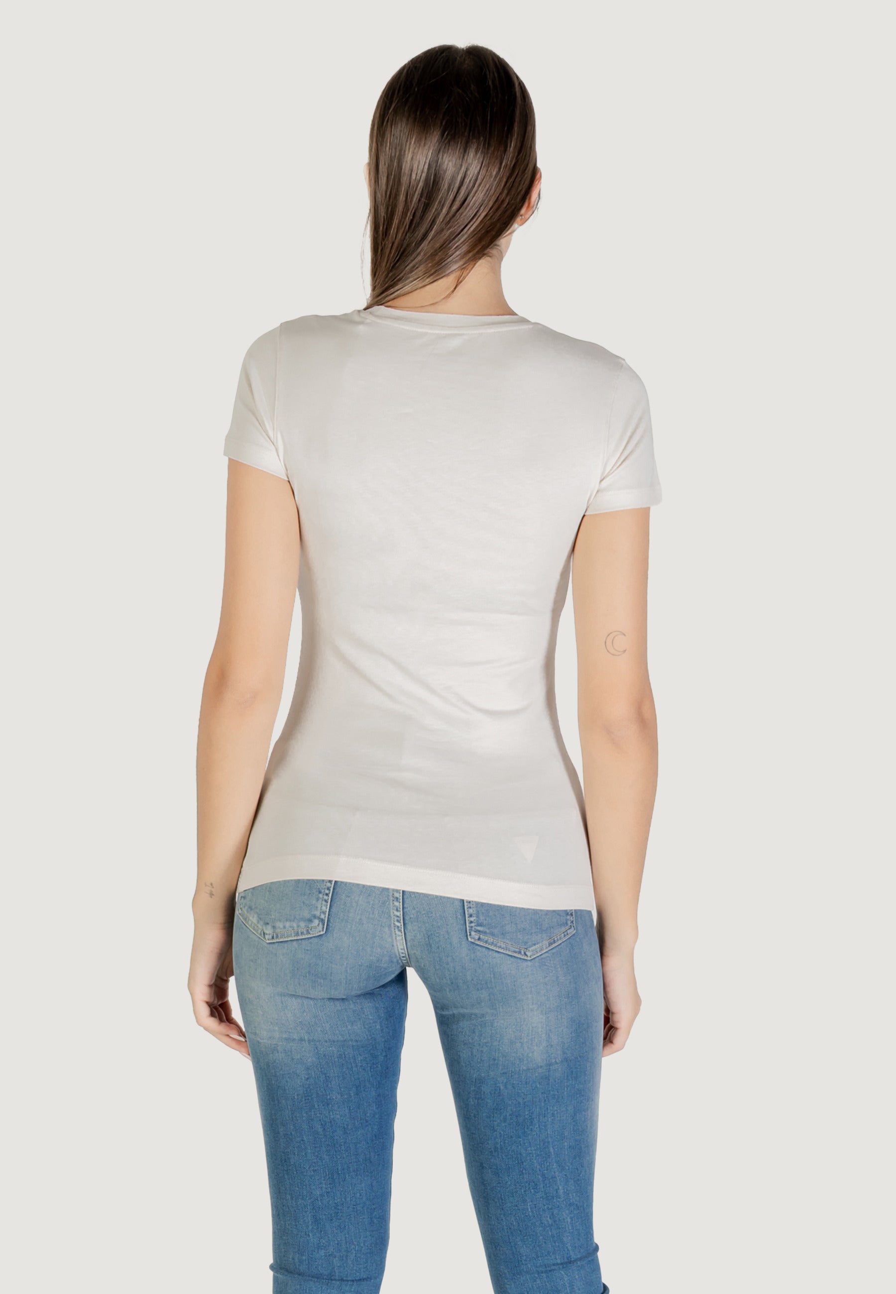 T-shirts Guess CN SS EMBRO SCRIPT LOGO TEE