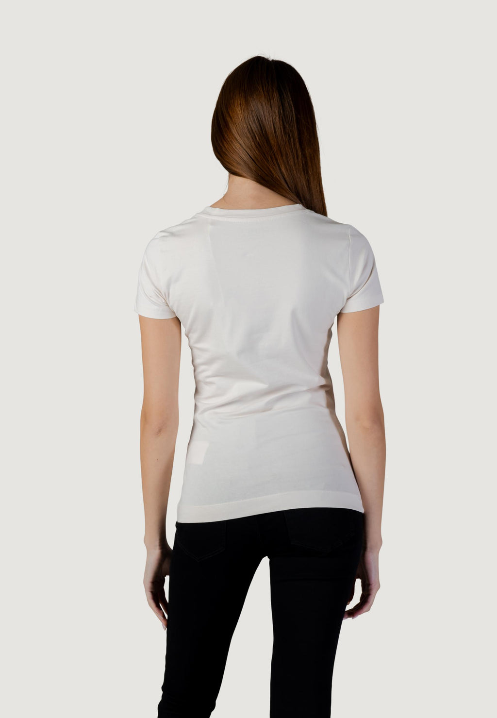 T-shirt Guess SS CN CAMELIA TRIANGLE TEE