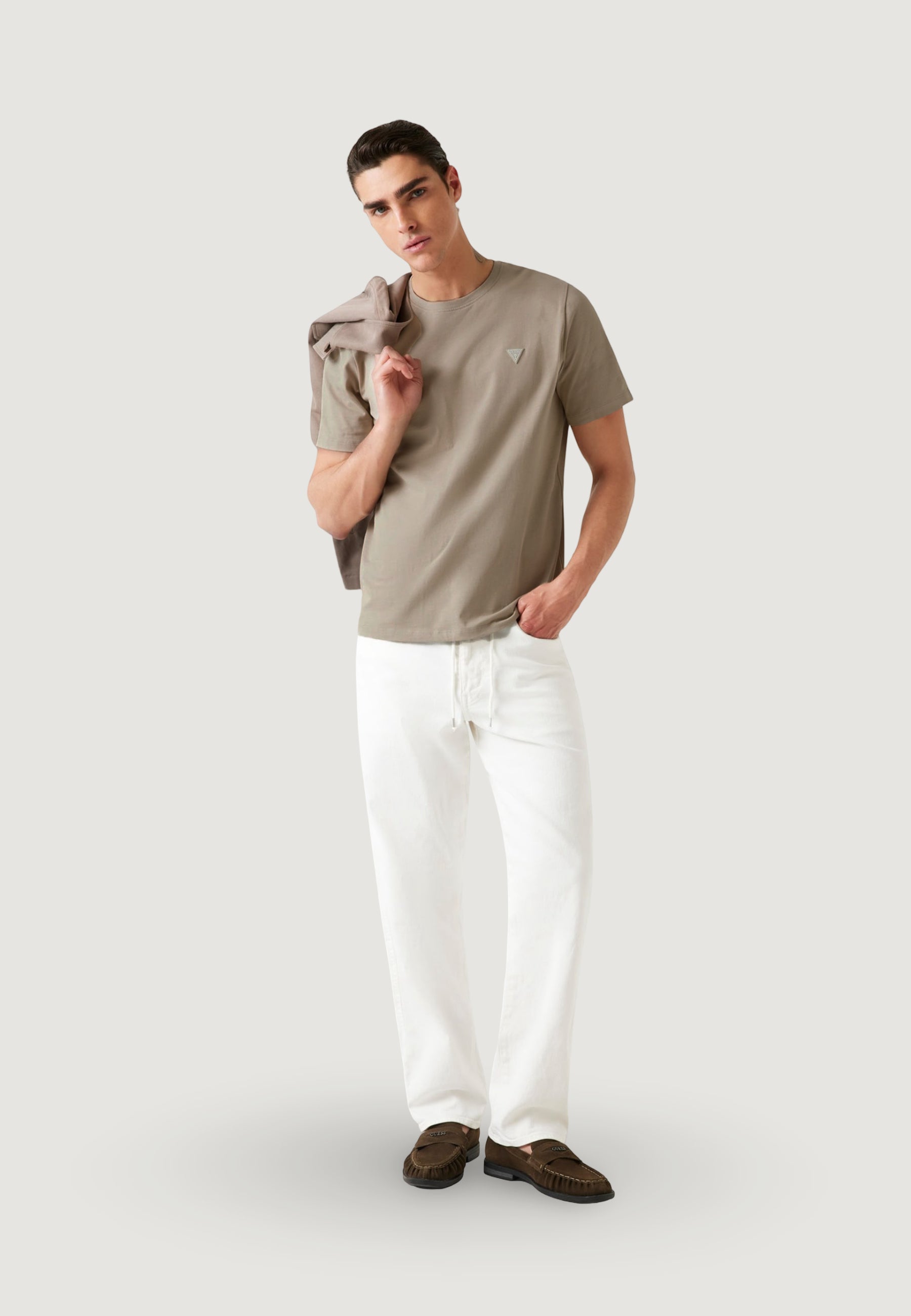 T-shirt Guess CN SS SMALL PATCH COTTON MODAL