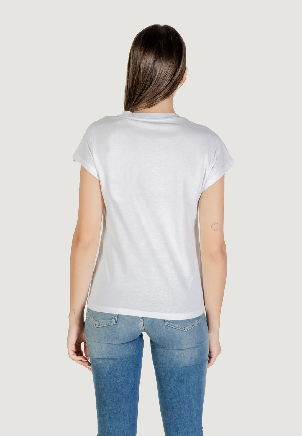 T-shirts Guess CN SS 4G SHADED HOTFIX