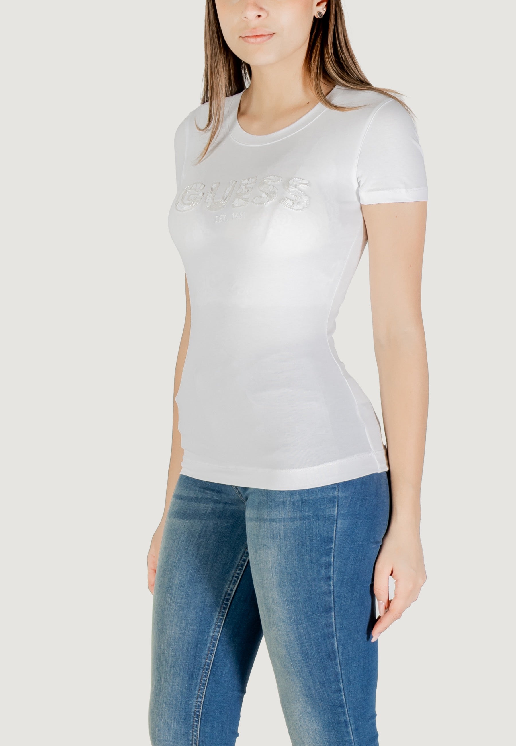 T-shirt Guess CN SS LOGO SEGQUINS