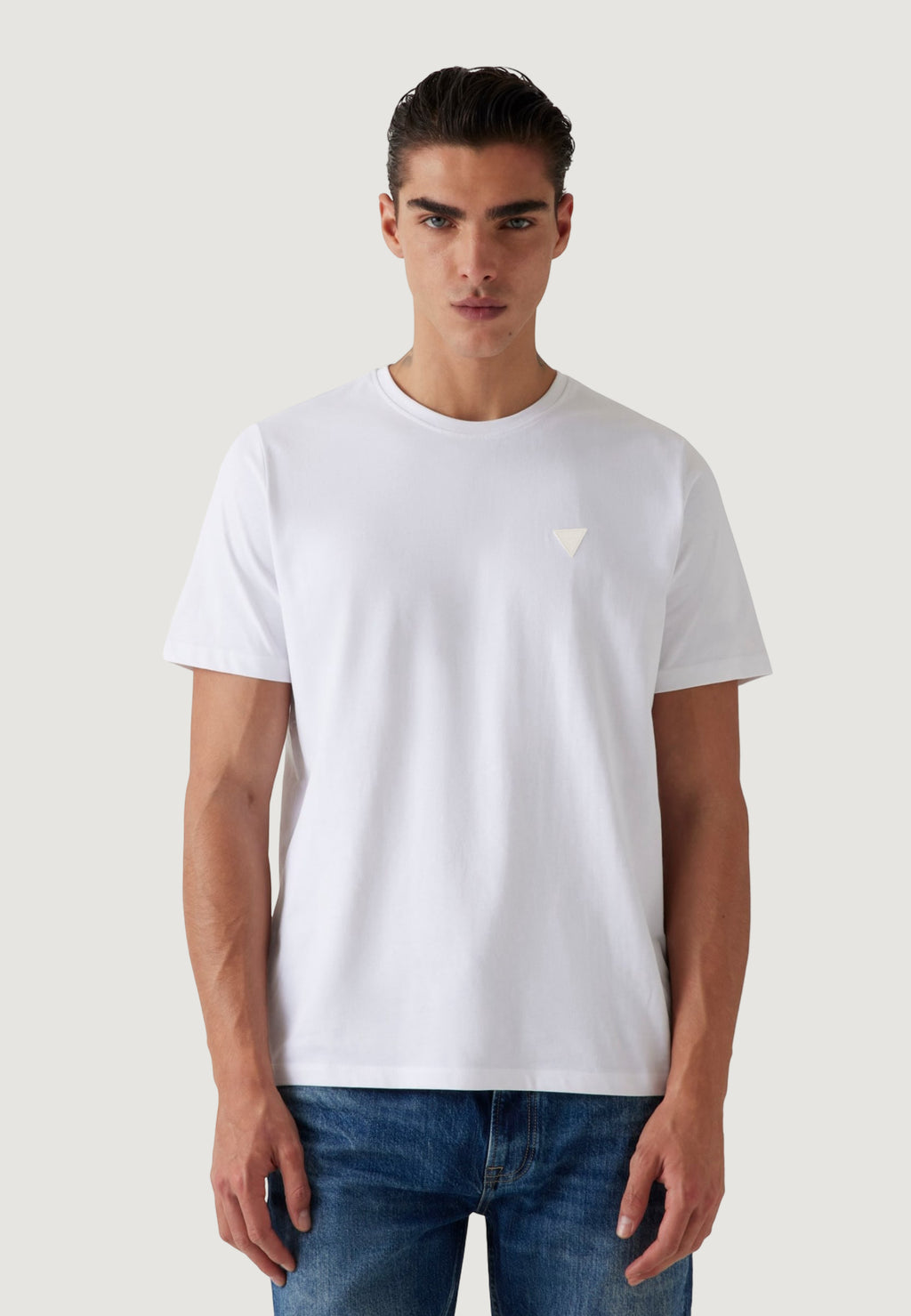 T-shirt Guess CN SS SMALL PATCH COTTON MODAL