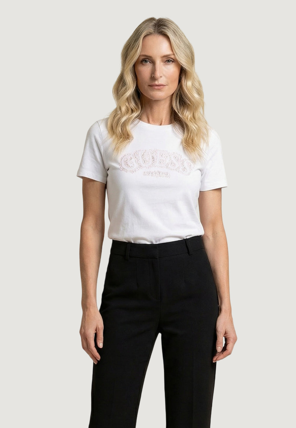 T-shirts Guess LEONA SS CN T-SHIRT