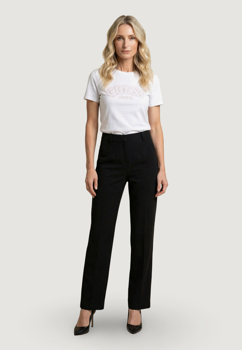 T-shirts Guess LEONA SS CN T-SHIRT