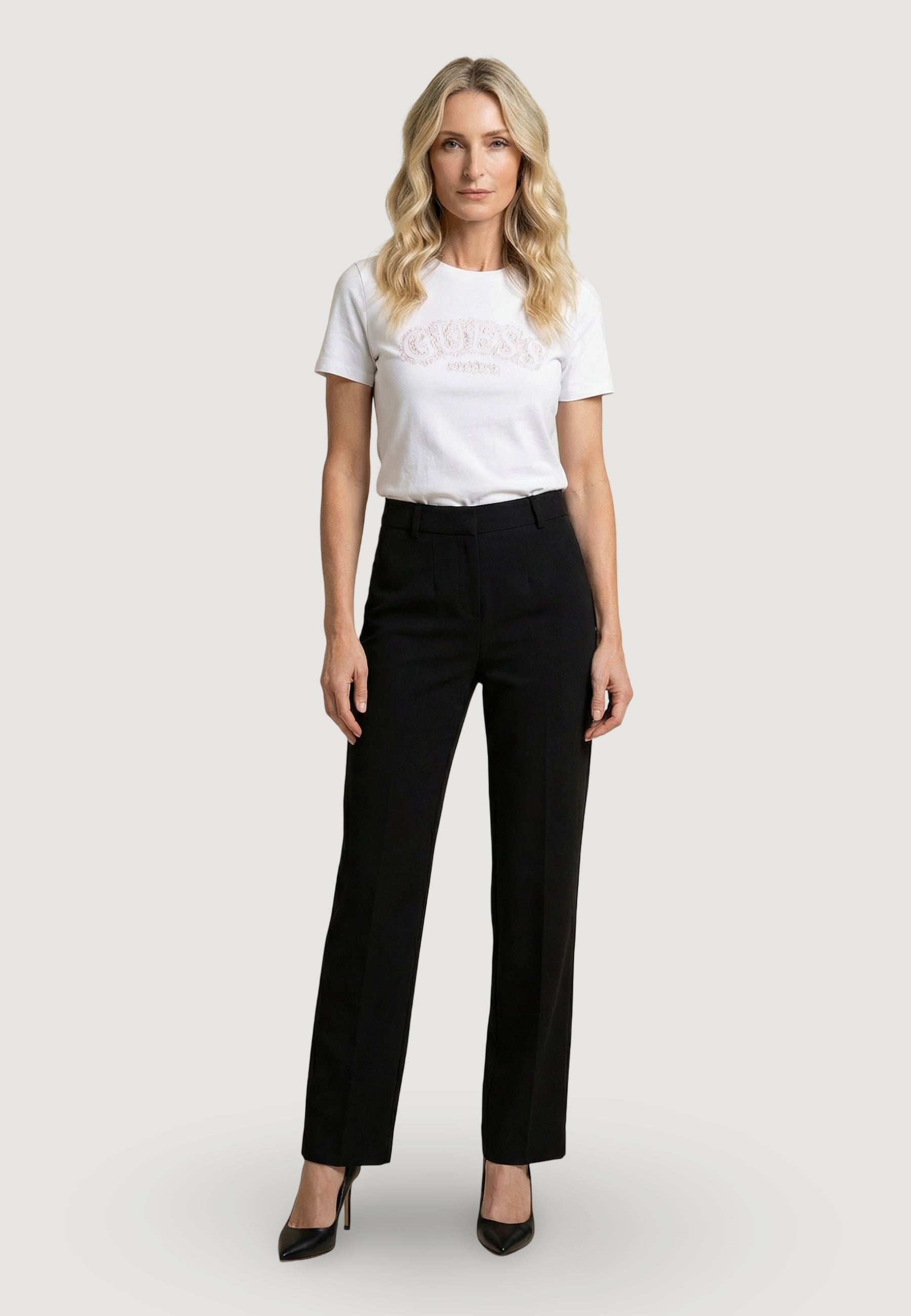 T-shirts Guess LEONA SS CN T-SHIRT