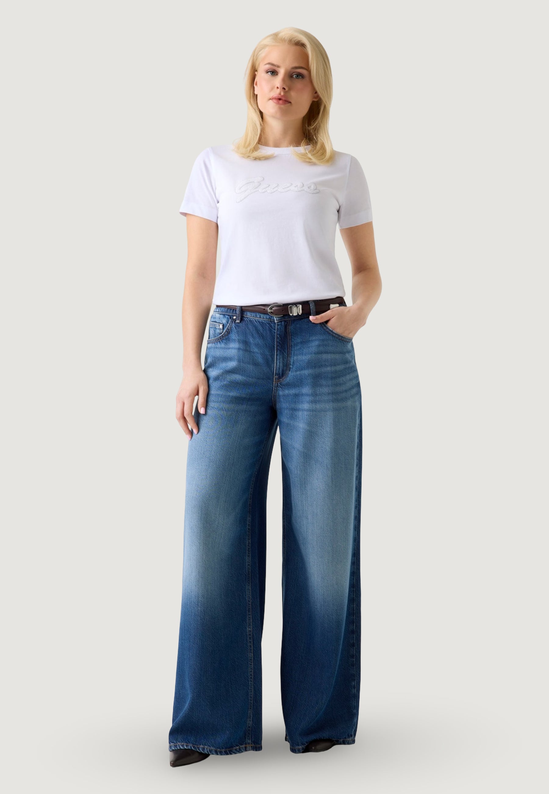 T-shirt Guess SS CN 3D GUESS SCRIPT TEE