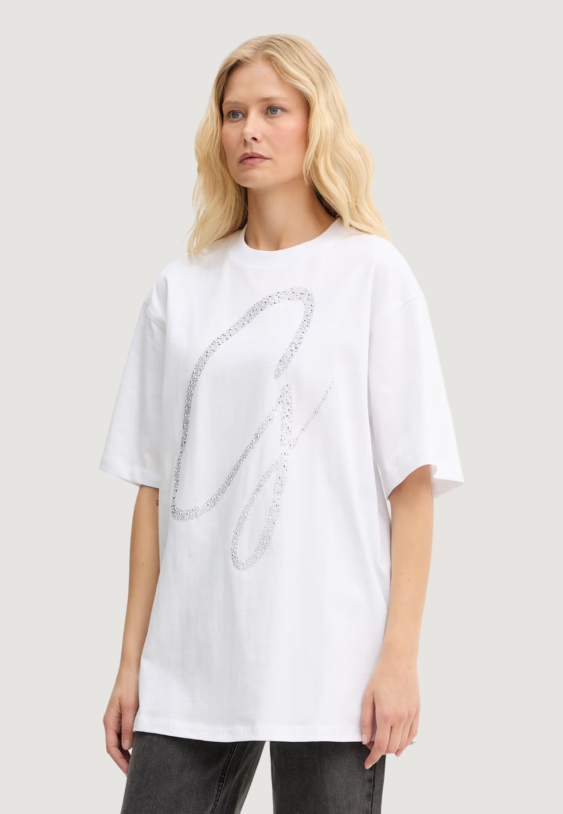 T-shirts Guess SS CN MAXI G STUDS TEE