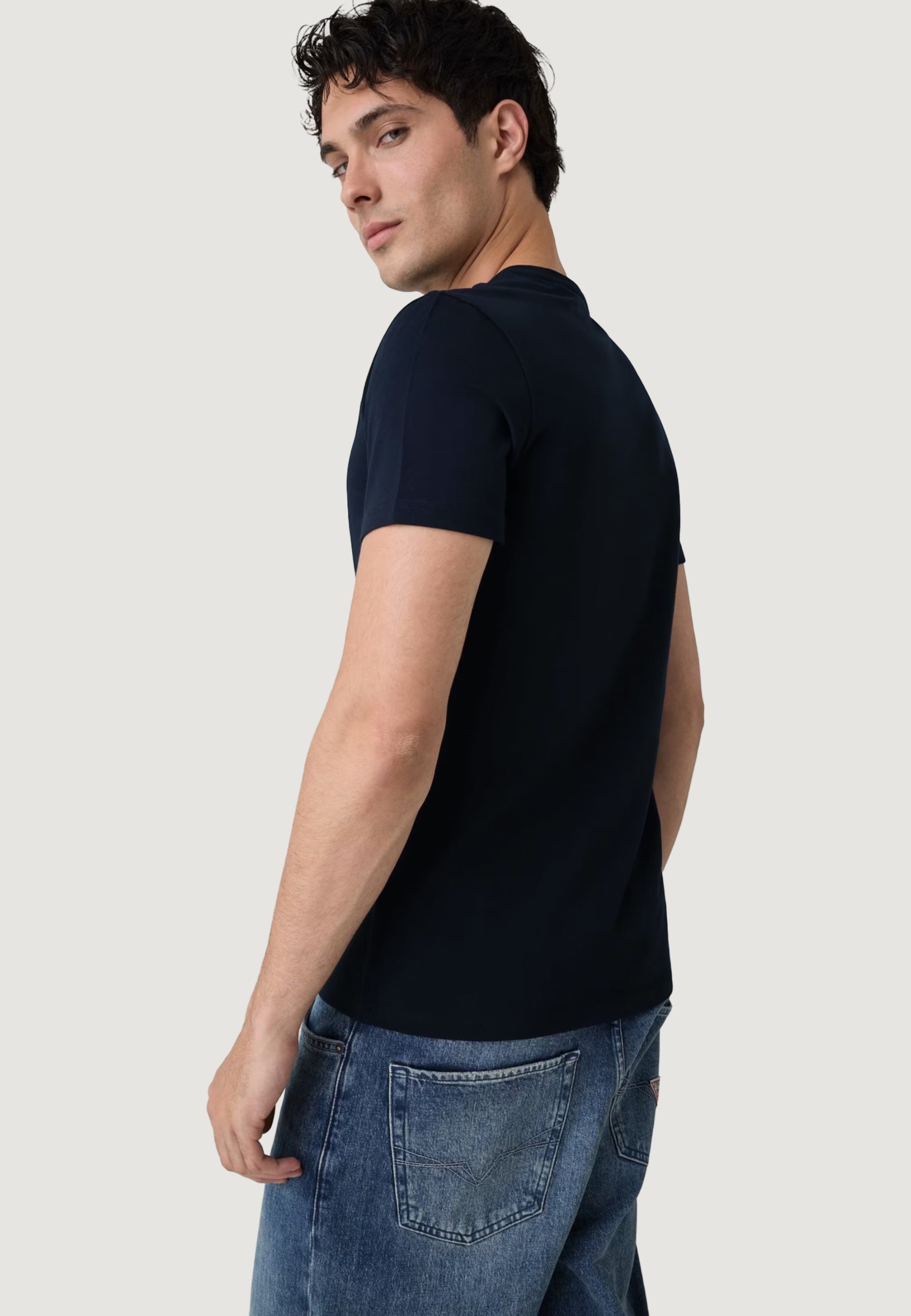 T-shirt Guess CN  SS CORE EXTRA SL