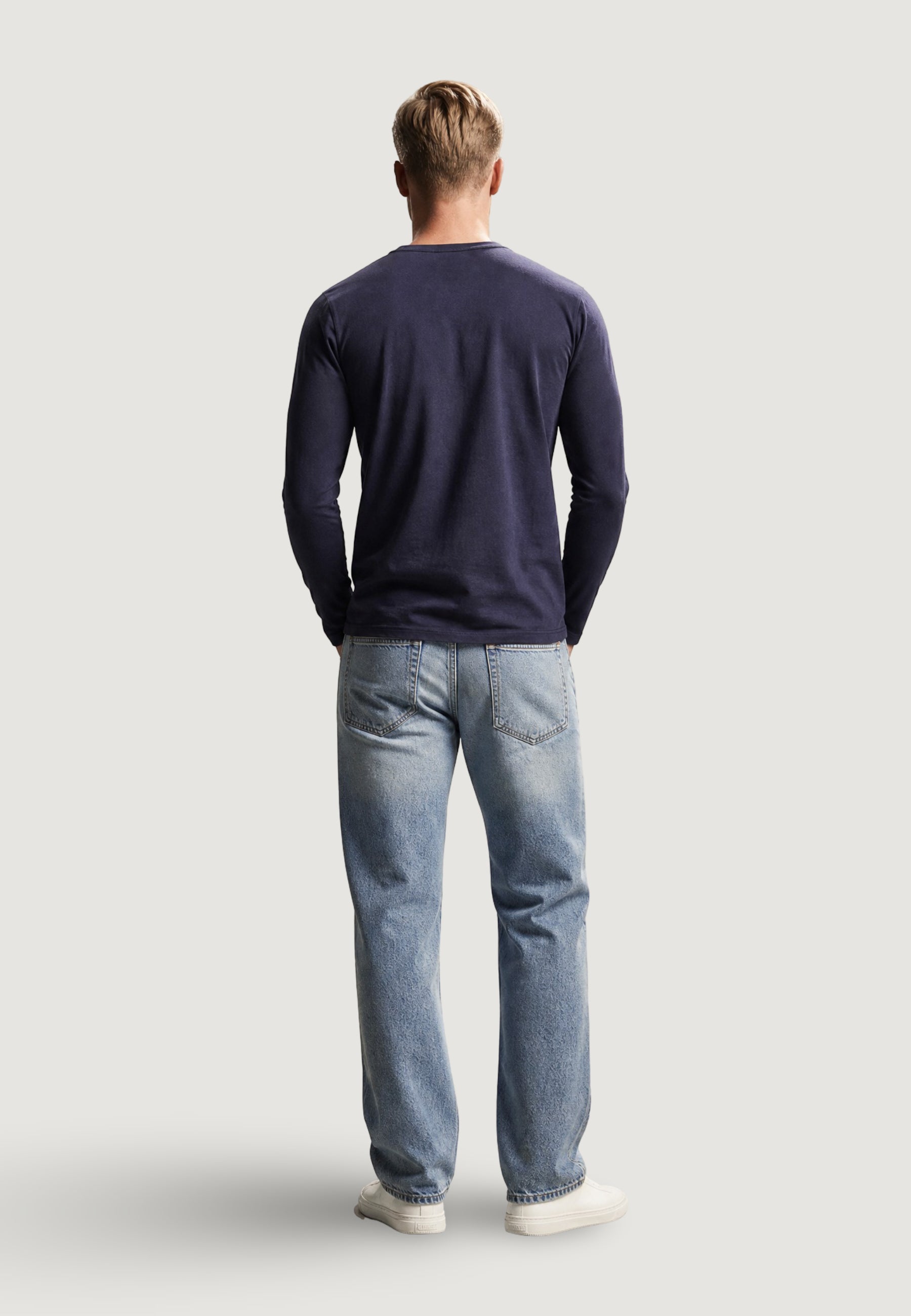 T-shirt manica lunga Guess CN LS CORE EXTRA SLI