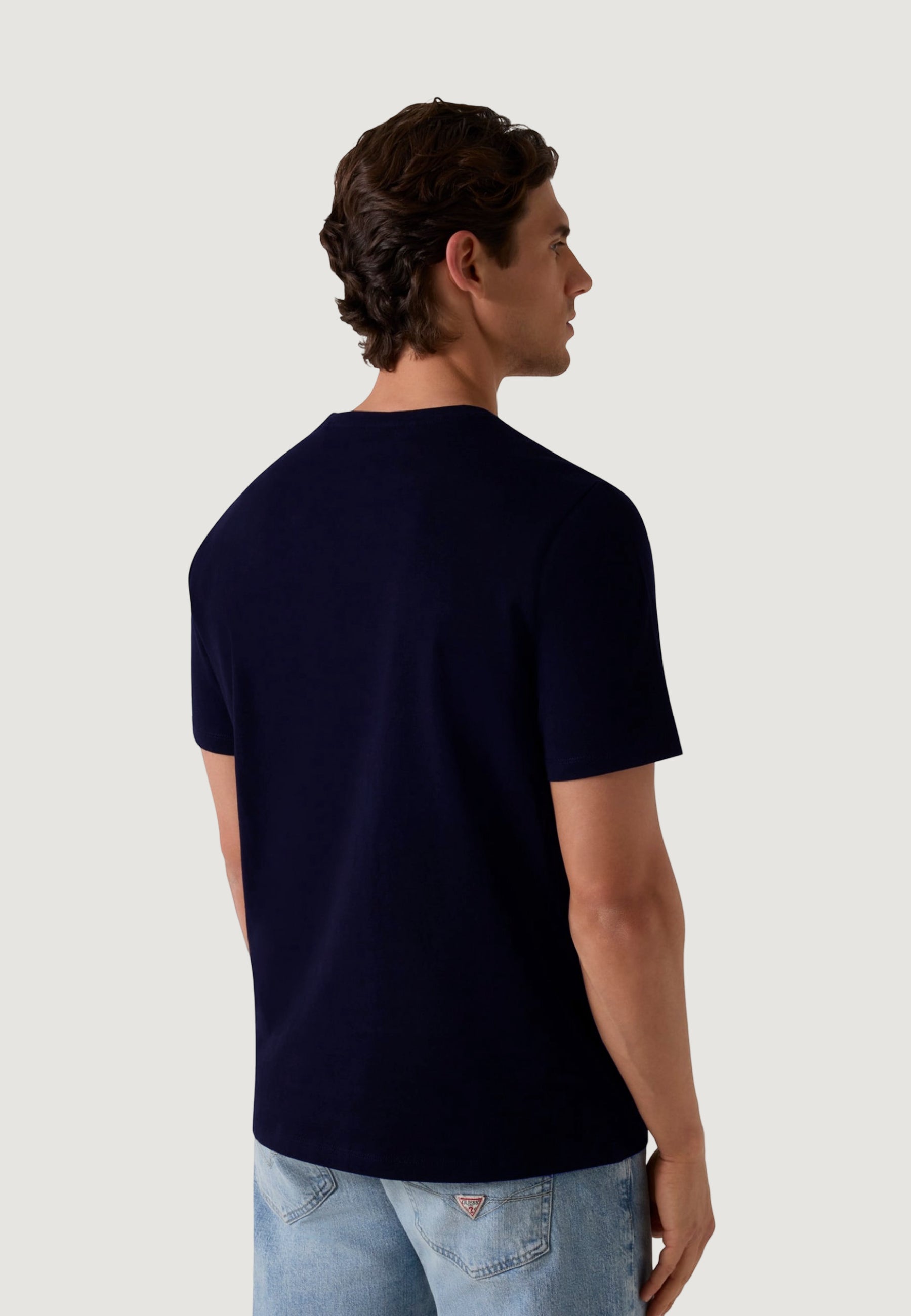 T-shirt Guess CN SS SMALL PATCH COTTON MODAL