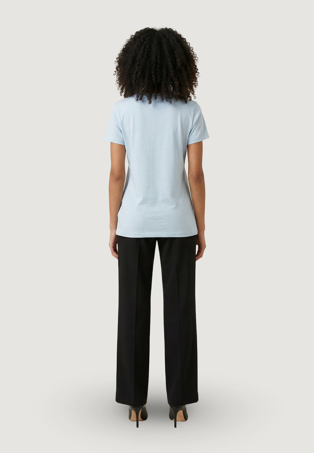 T-shirt Guess SS CN FEATHER TRIANGLE TEE