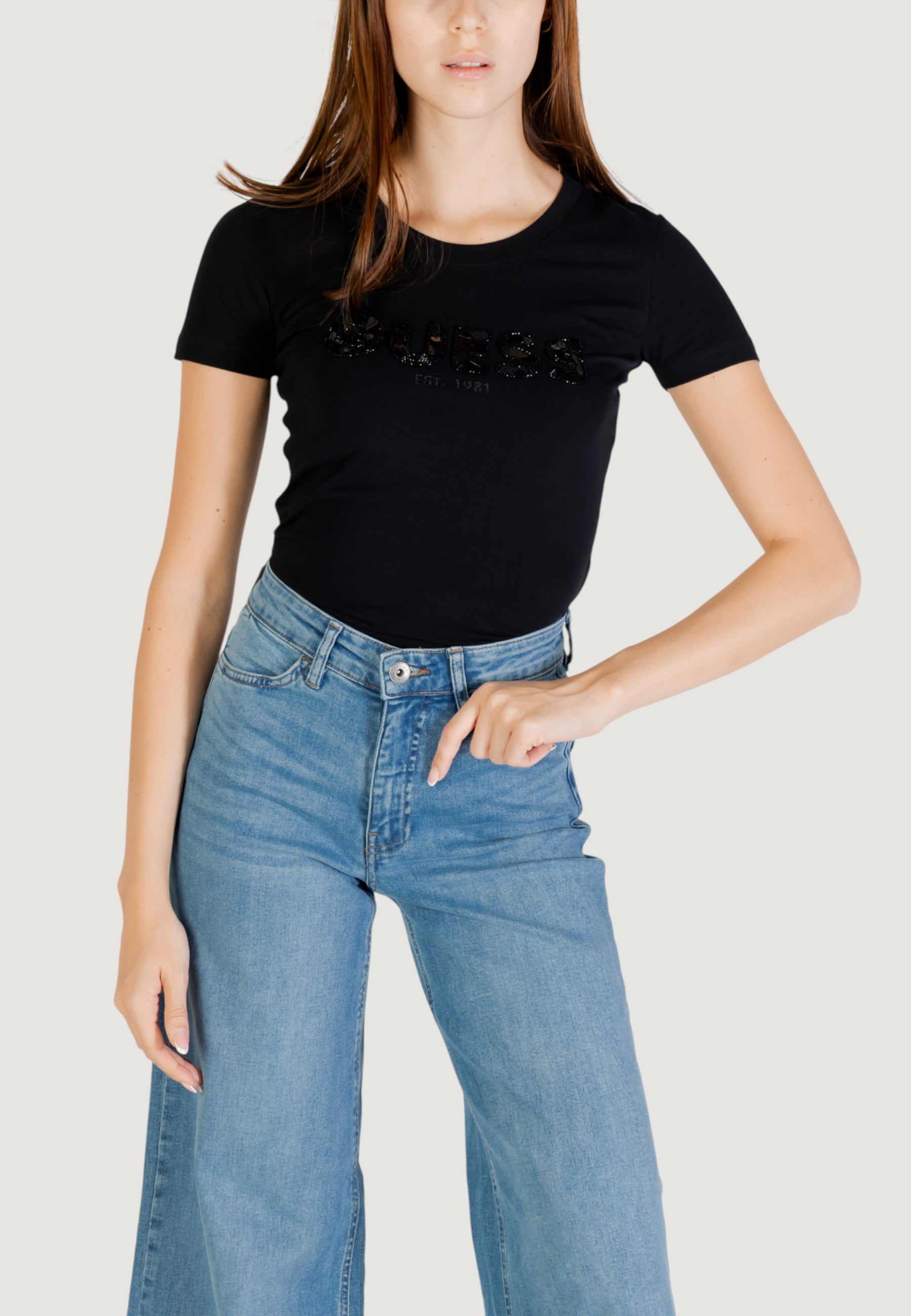 T-shirt Guess CN SS LOGO SEGQUINS