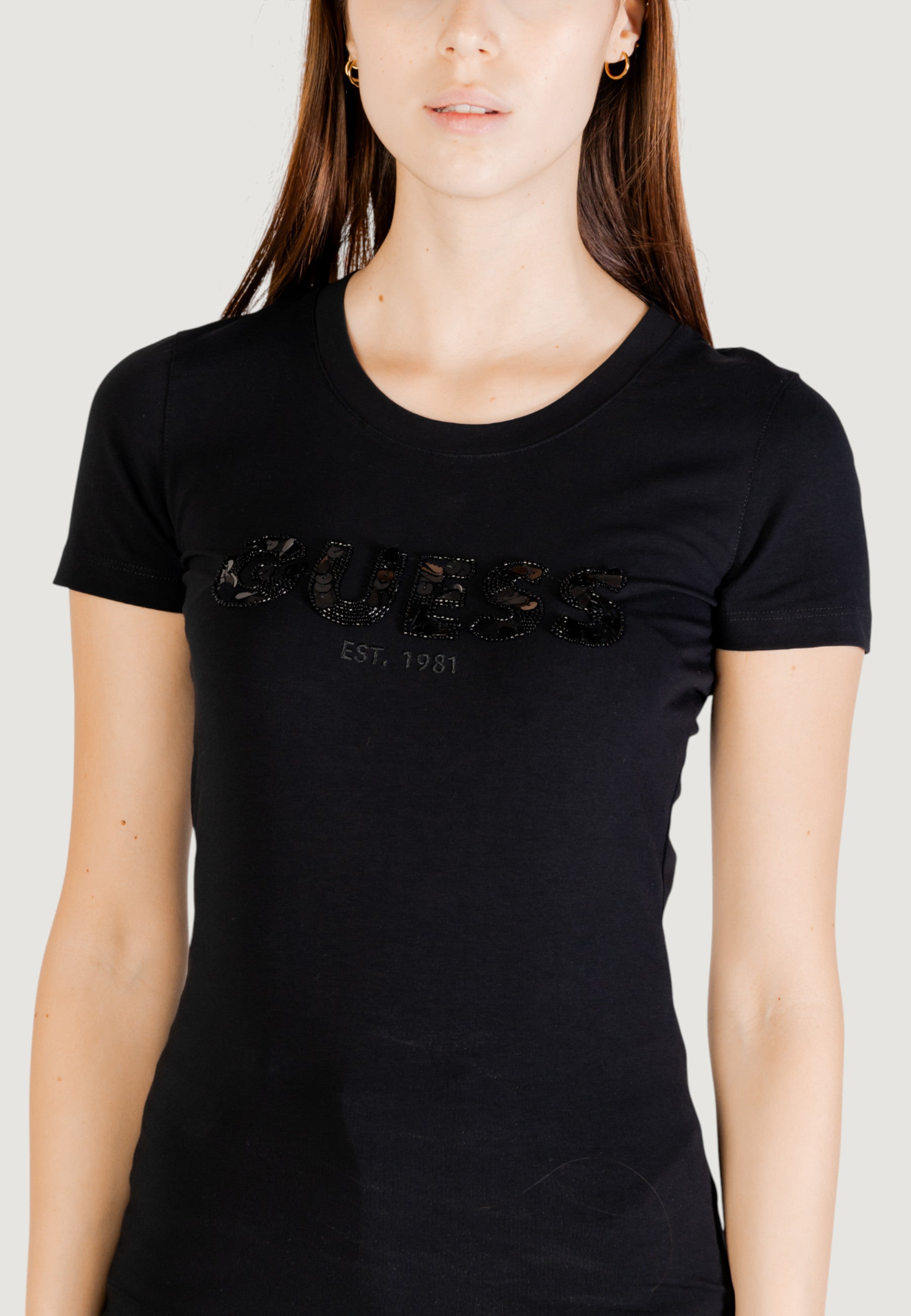 T-shirt Guess CN SS LOGO SEGQUINS