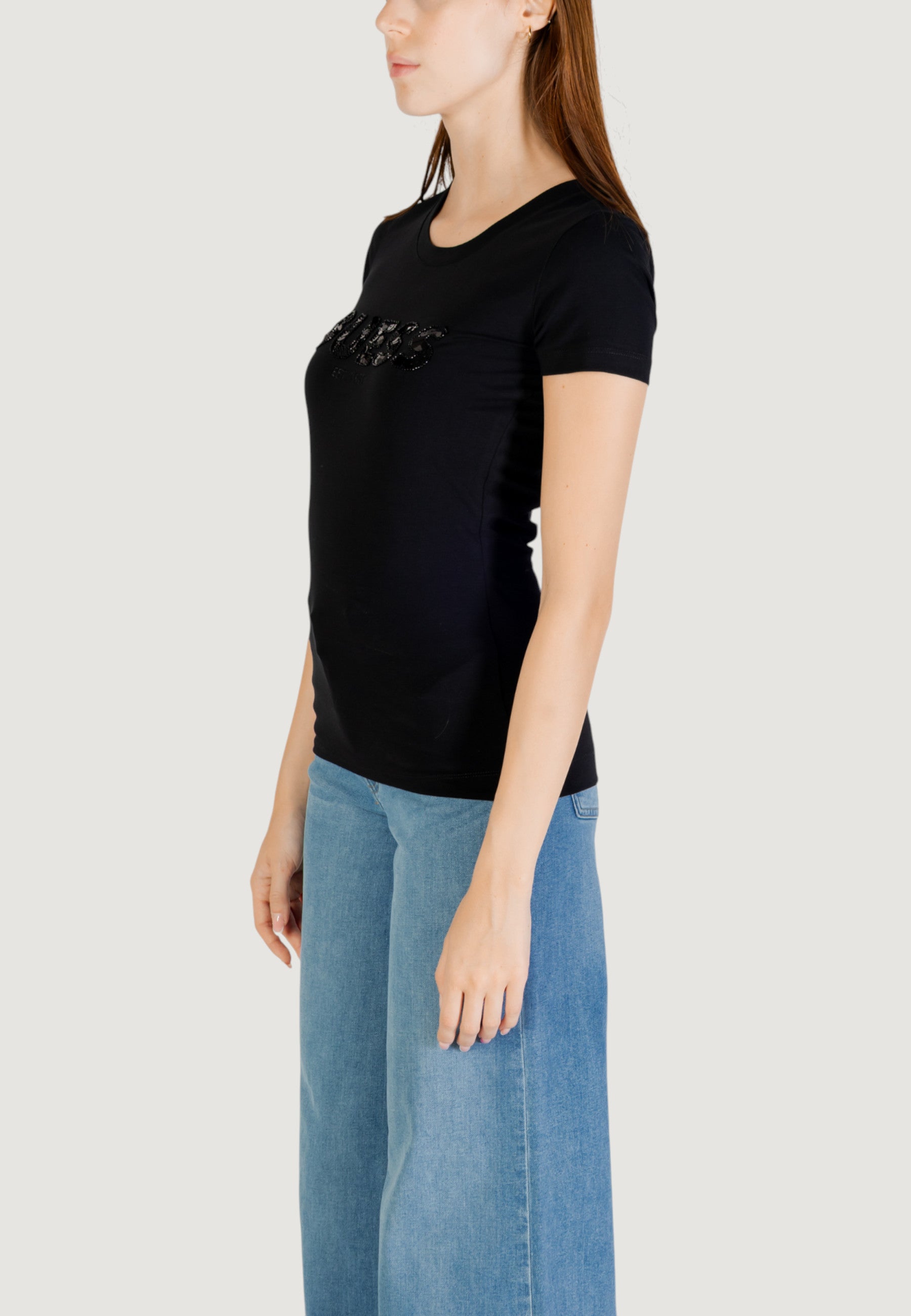 T-shirt Guess CN SS LOGO SEGQUINS
