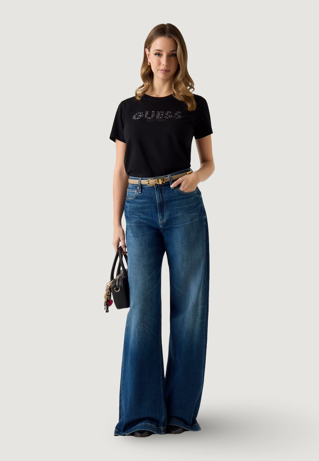 T-shirt Guess SS CN GUESS STUDS SCRIPT TEE