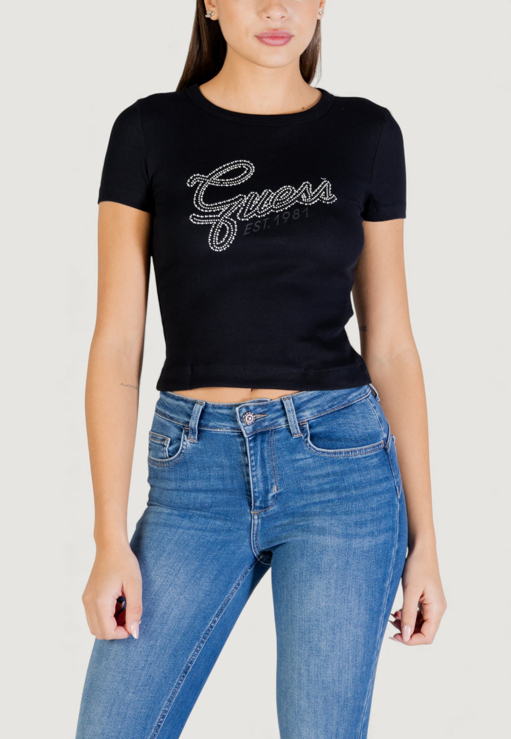T-shirts Guess SS CN GUESS STUDS SCRIPT TEE
