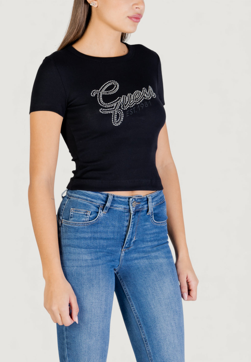T-shirts Guess SS CN GUESS STUDS SCRIPT TEE
