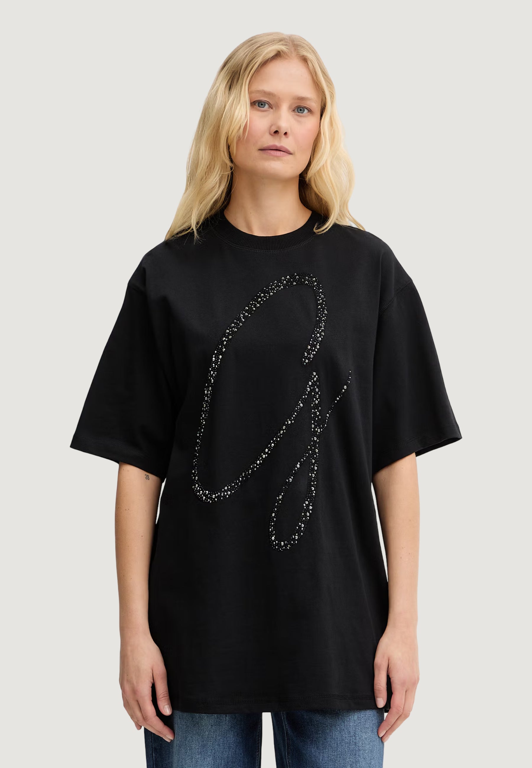 T-shirts Guess SS CN MAXI G STUDS TEE