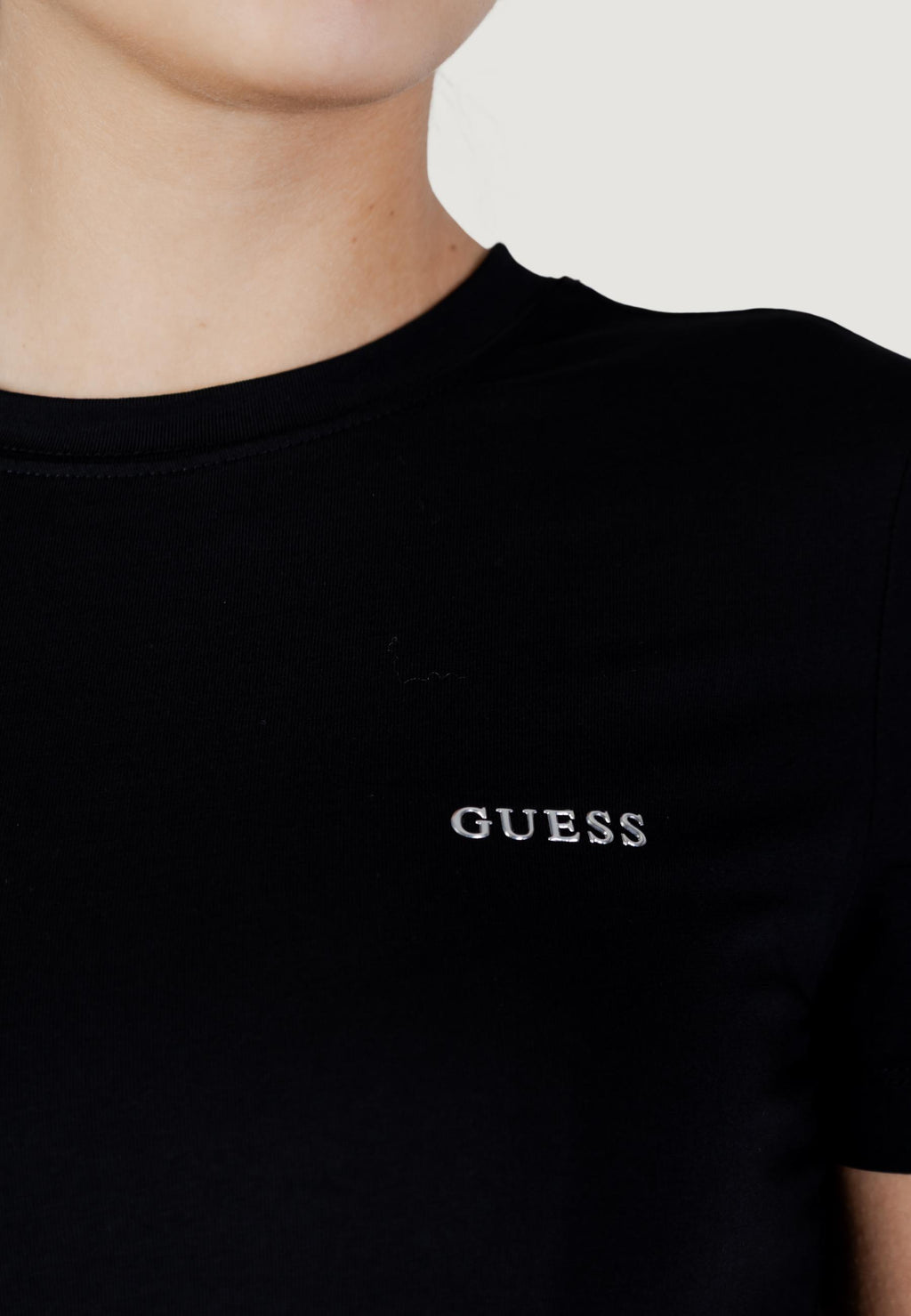 T-shirt Guess Active TRACEY CN SS T-SHIRT