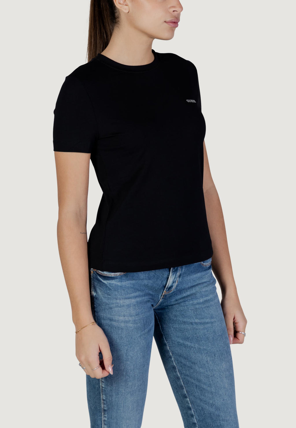 T-shirt Guess Active TRACEY CN SS T-SHIRT