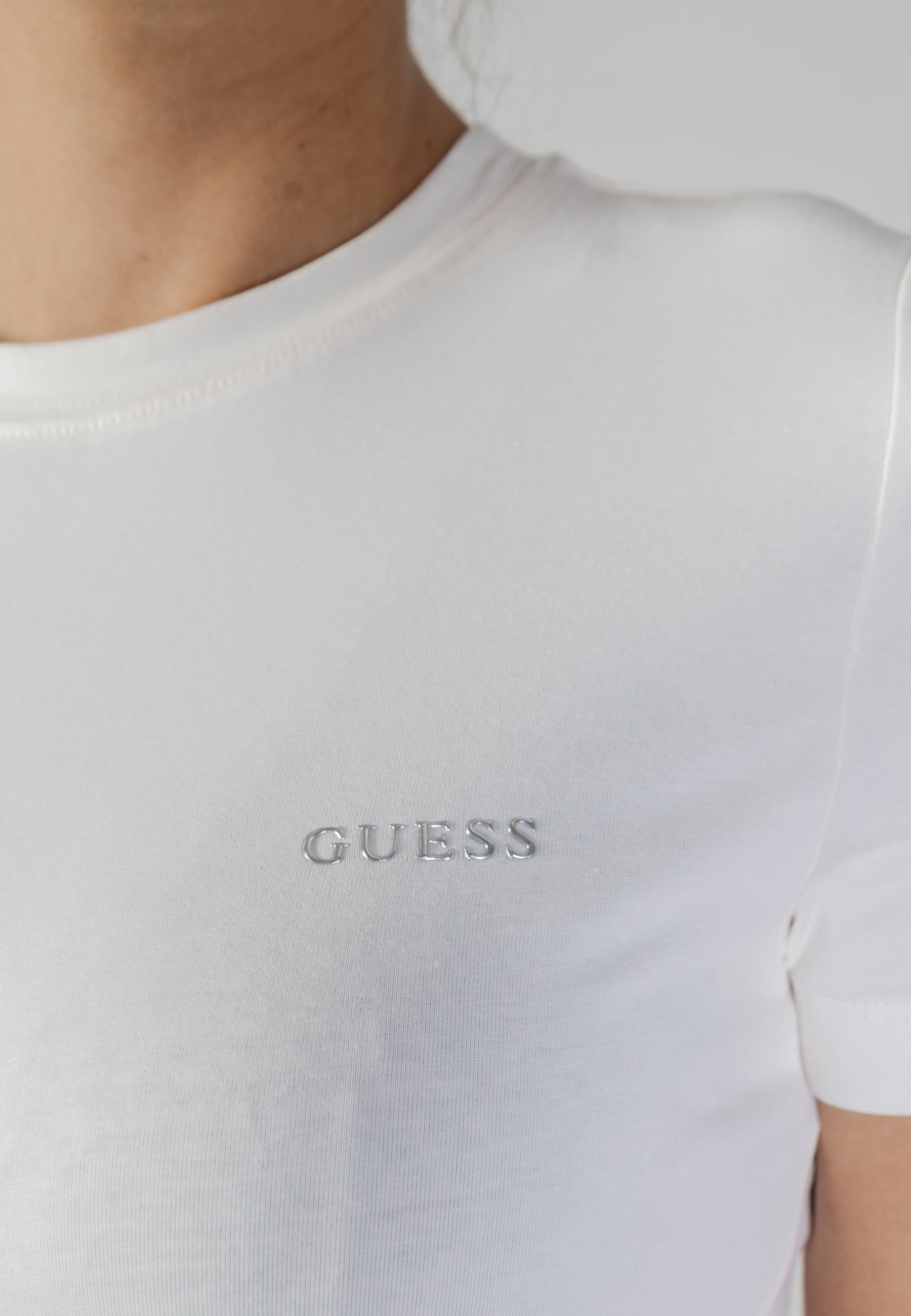 T-shirt Guess Active TRACEY CN SS T-SHIRT