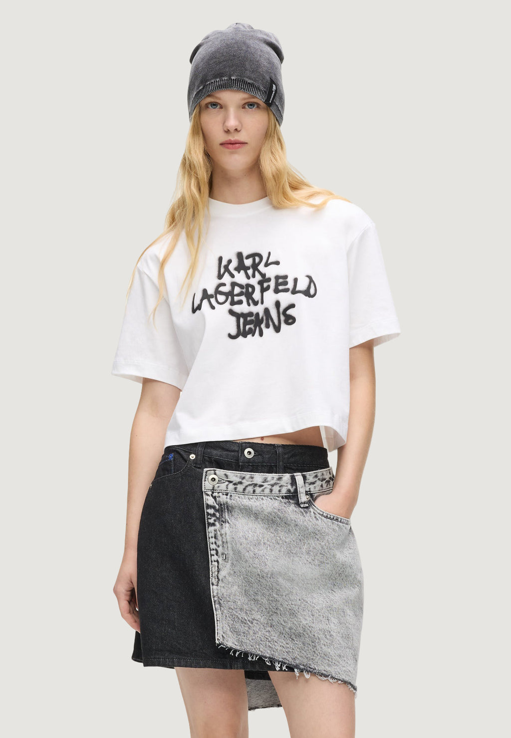 T-shirts Karl Lagerfeld Jeans KLJ Reg Cropped Graffiti Tee