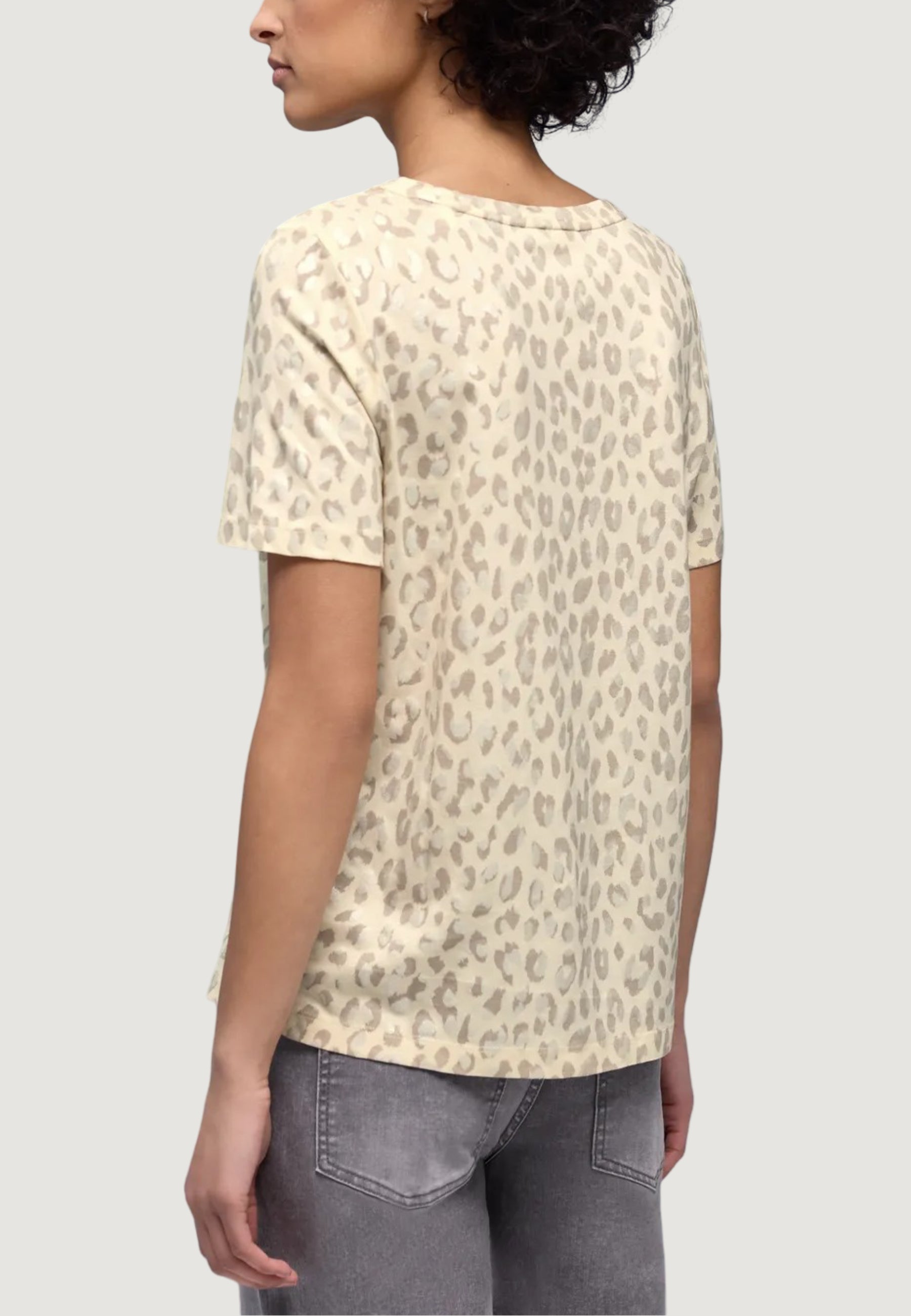 T-shirts Street One basic shirt w.shiny leo print