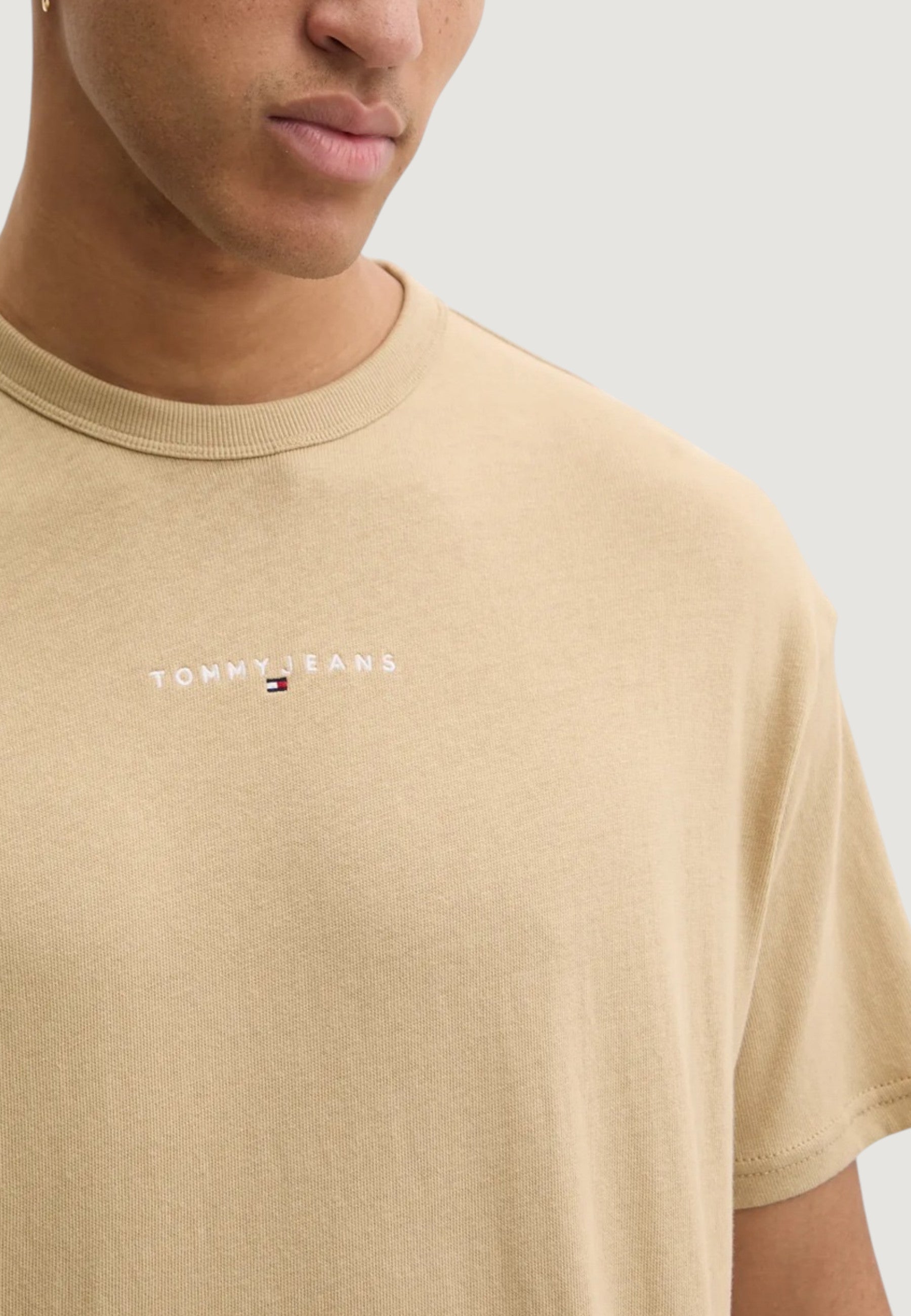 T-shirt Tommy Hilfiger Jeans DM0DM21110