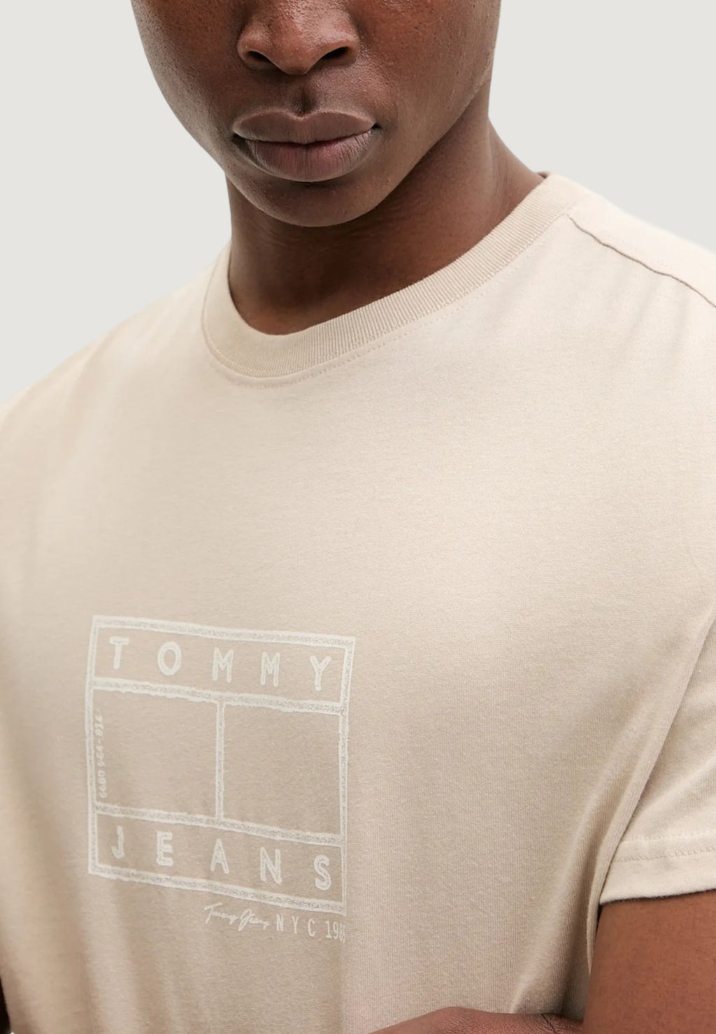 T-shirt Tommy Hilfiger Jeans DM0DM22317