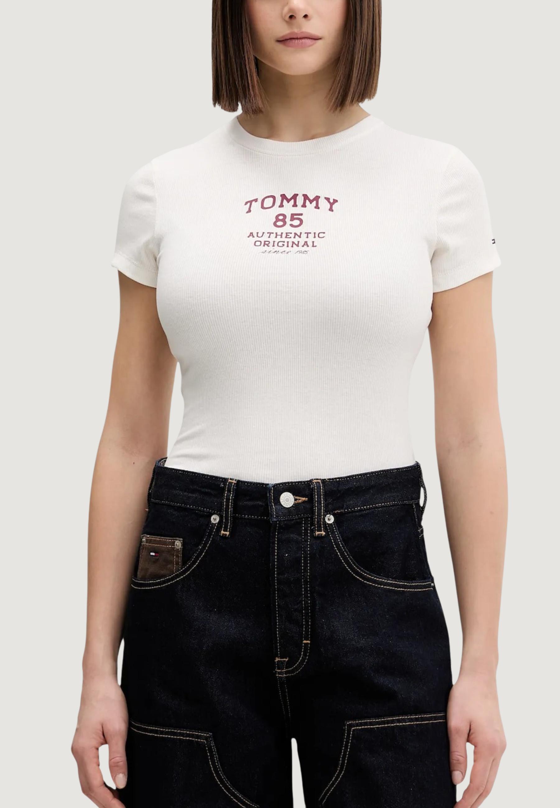 T-shirts Tommy Hilfiger Jeans DW0DW21849