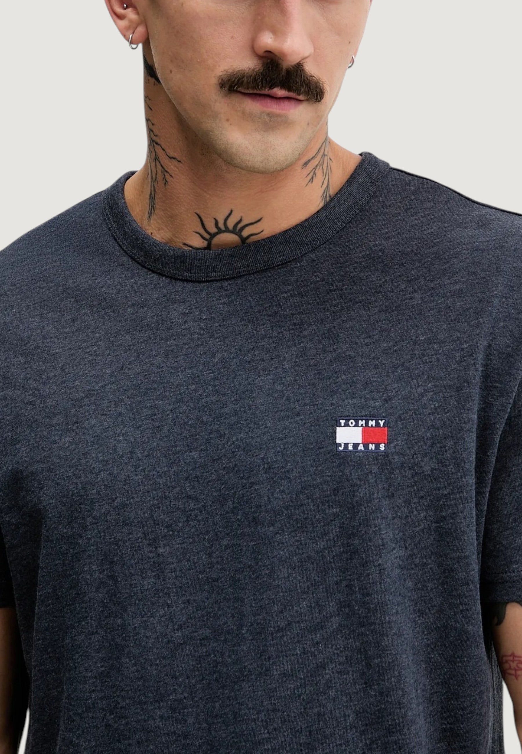 T-shirt Tommy Hilfiger Jeans DM0DM22667