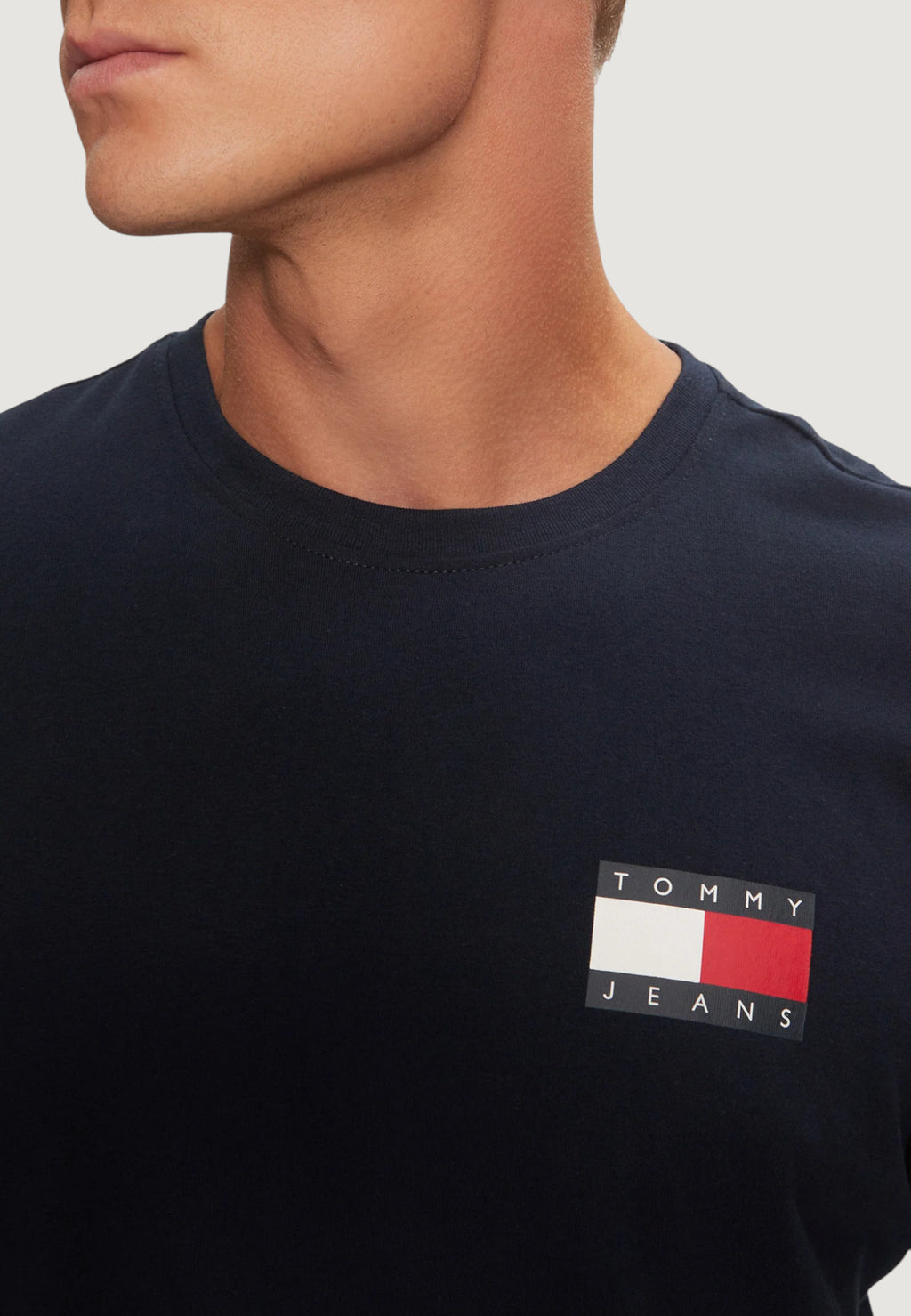 T-shirt Tommy Hilfiger Jeans TJM SLIM ESSENTIAL FLAG TEE EXT